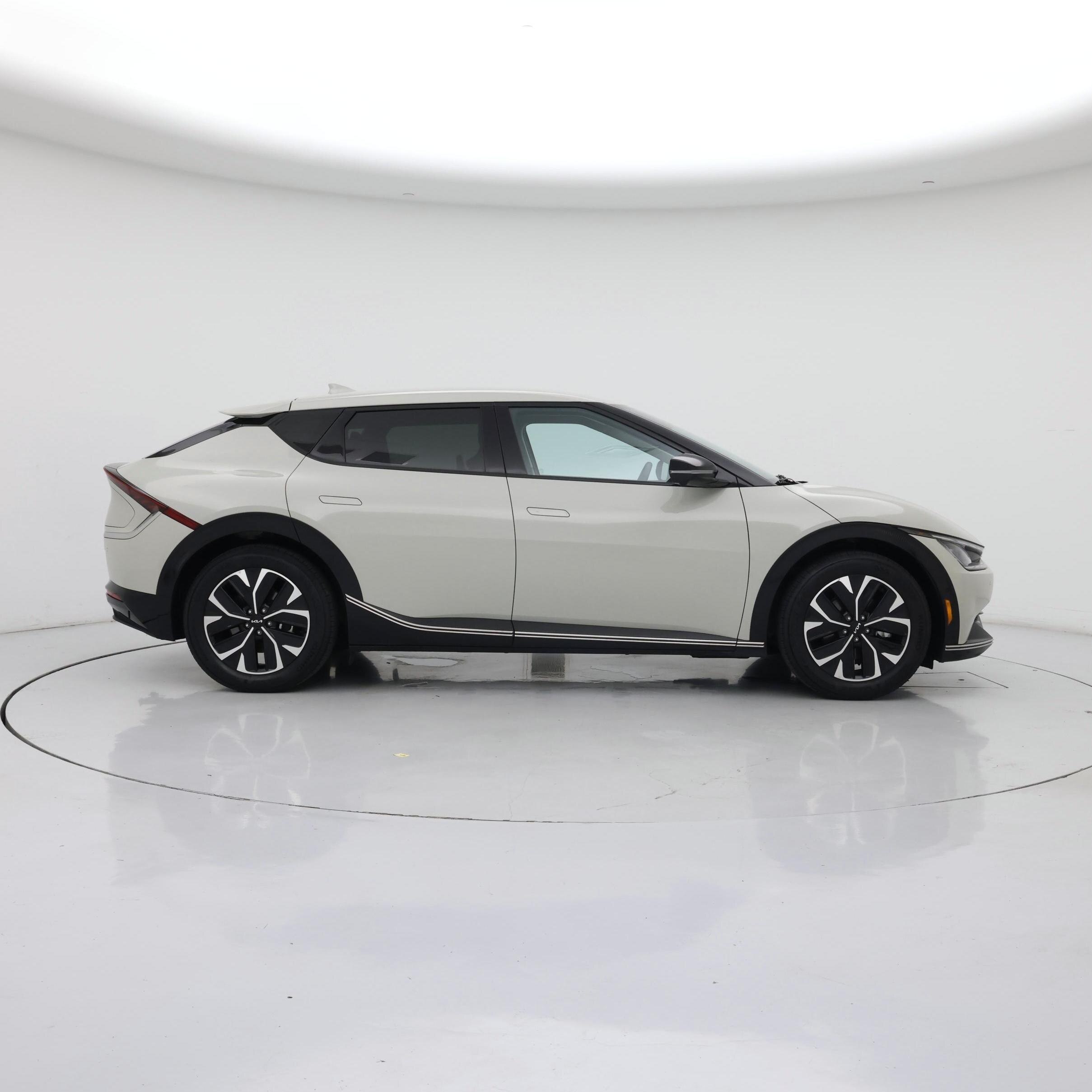 Thumbnail: 2023 Kia EV6 - 7