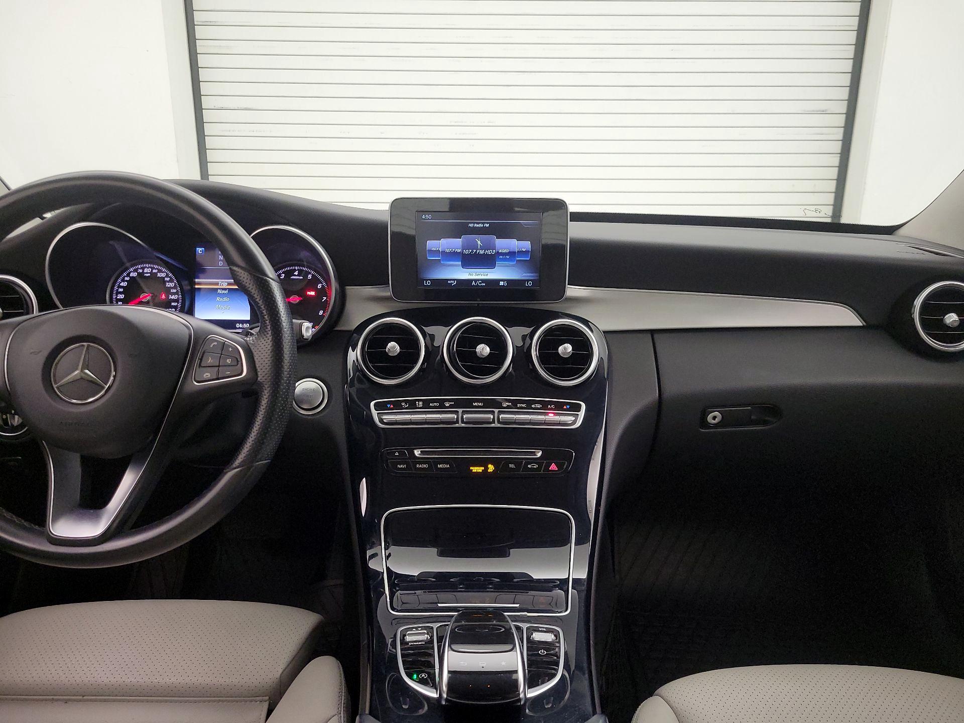 Thumbnail: 2016 Mercedes-Benz C-Class - 9