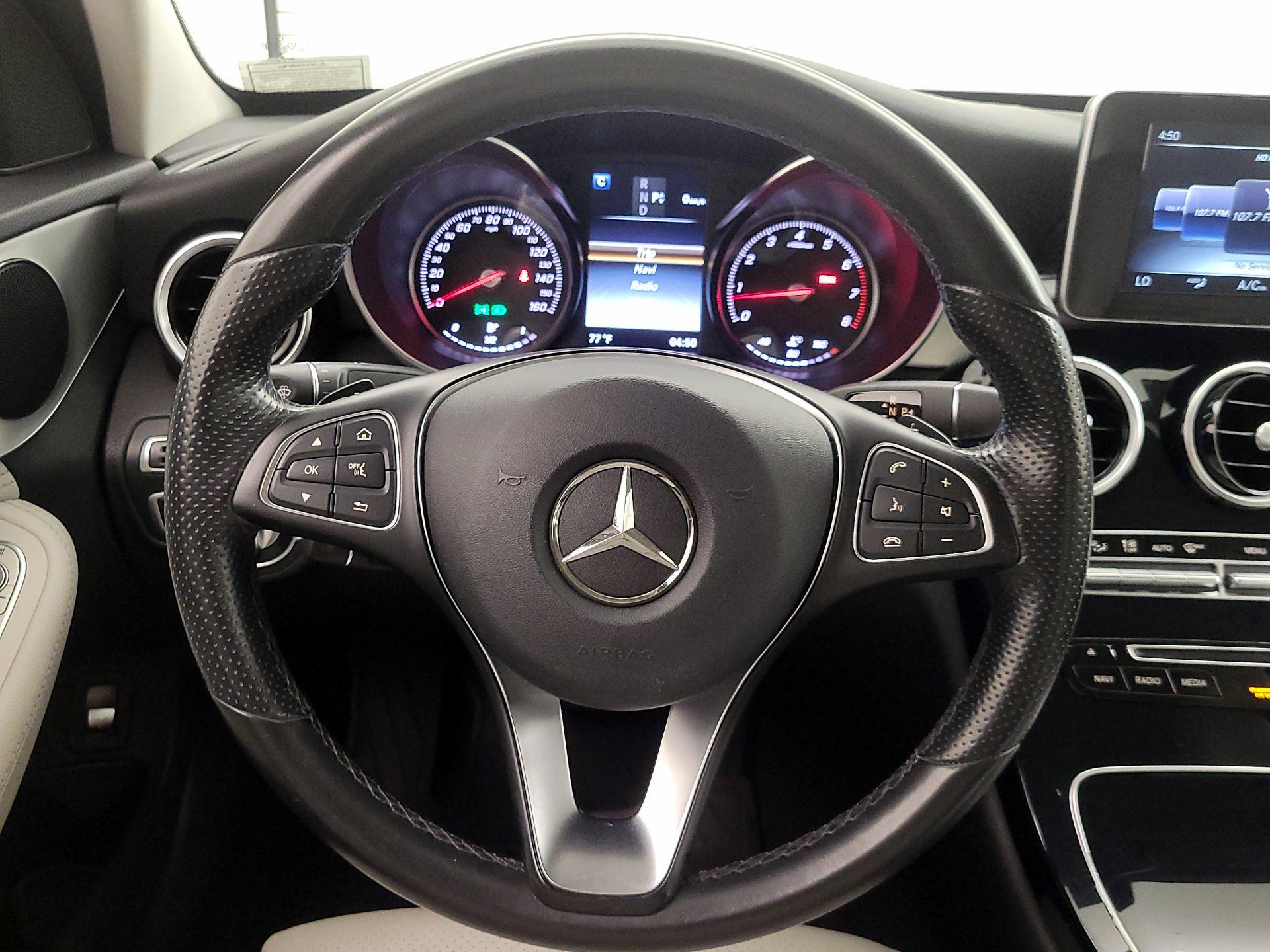 Thumbnail: 2016 Mercedes-Benz C-Class - 10