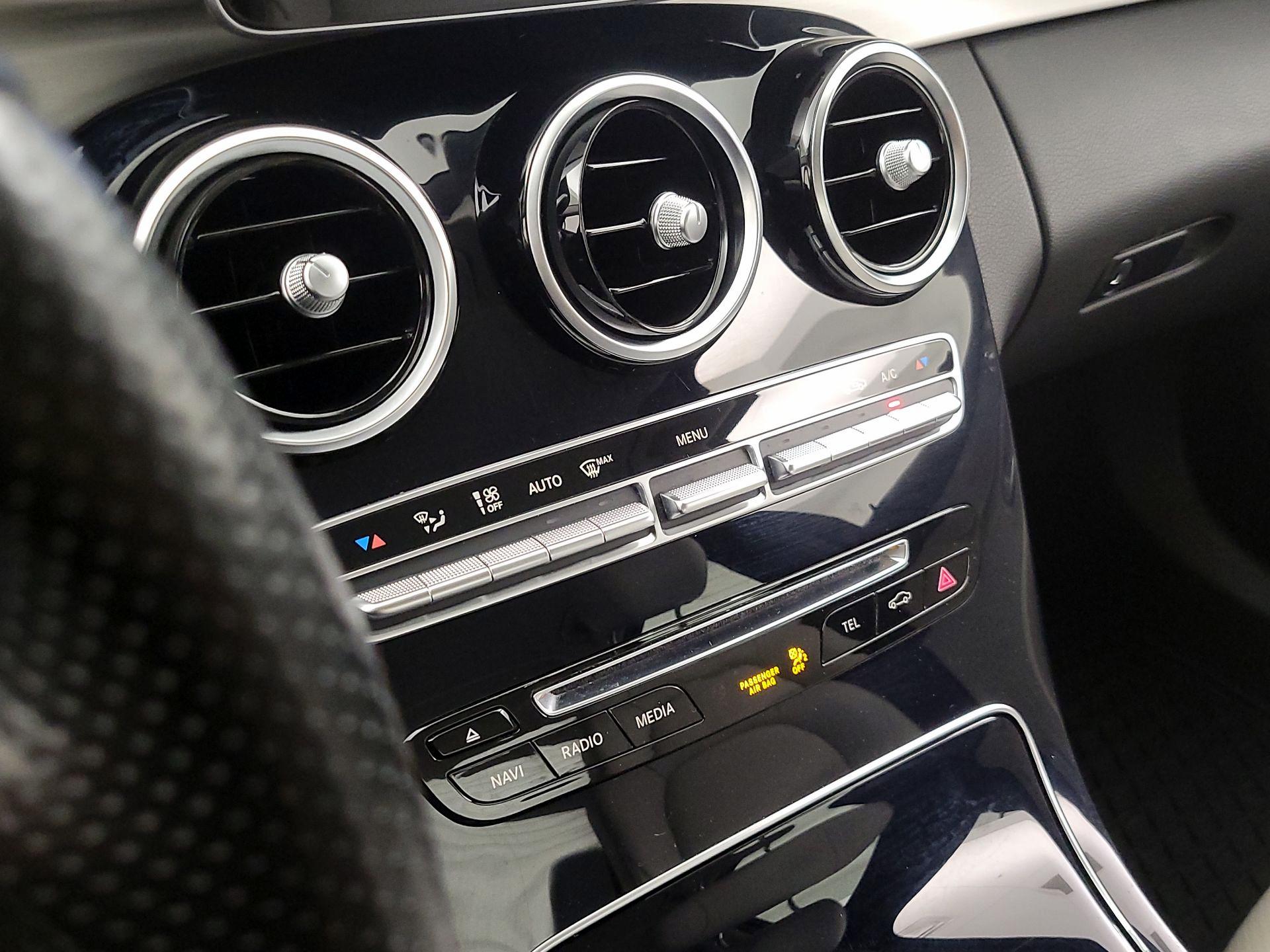 Thumbnail: 2016 Mercedes-Benz C-Class - 16