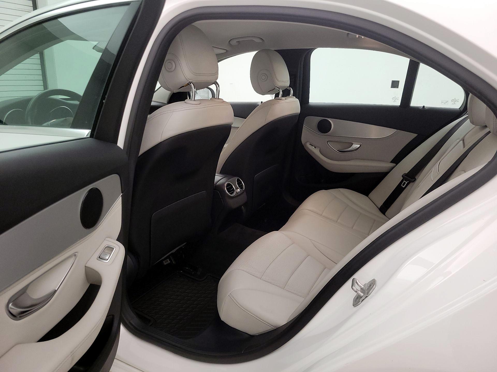 Thumbnail: 2016 Mercedes-Benz C-Class - 19