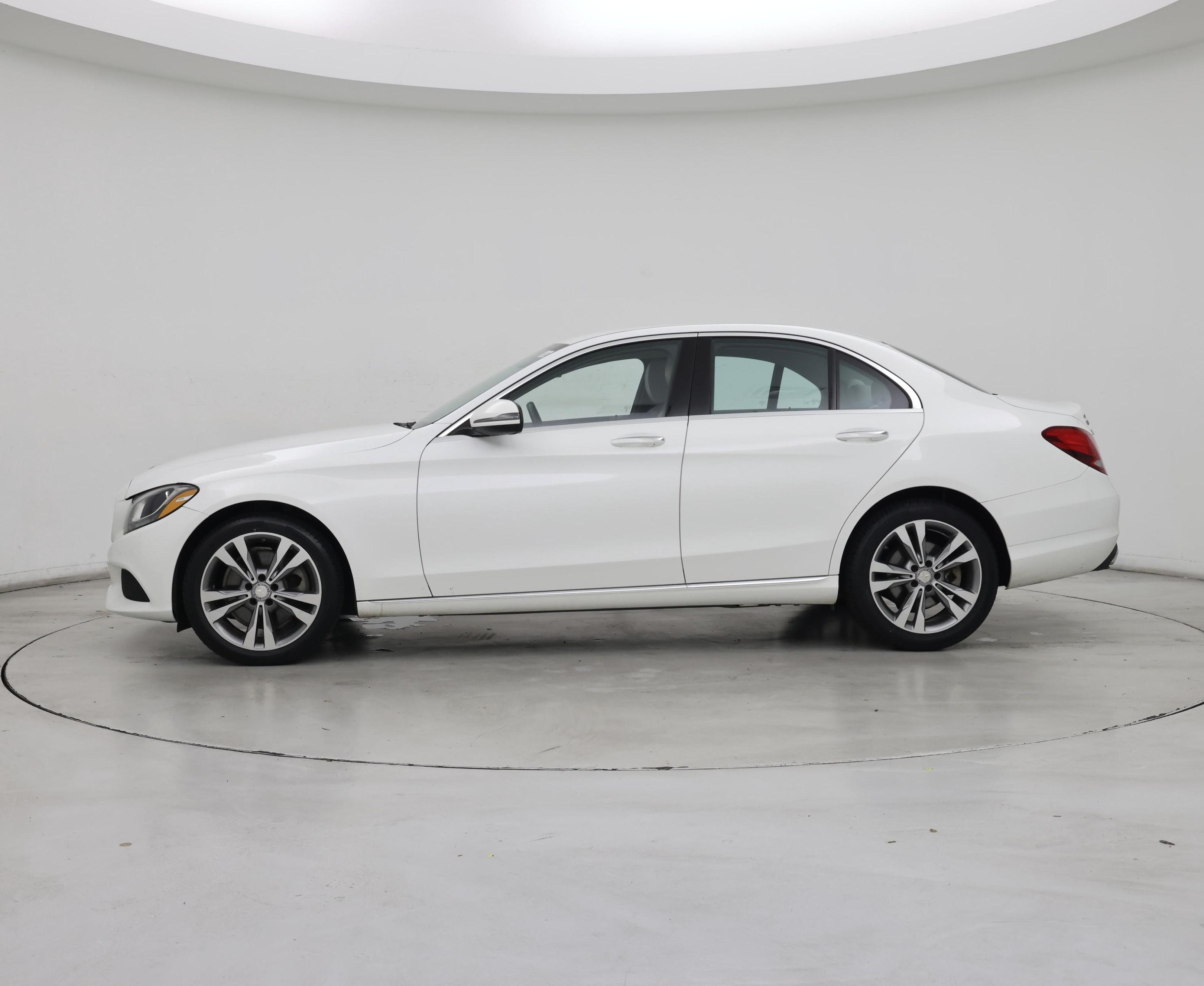 Thumbnail: 2016 Mercedes-Benz C-Class - 3