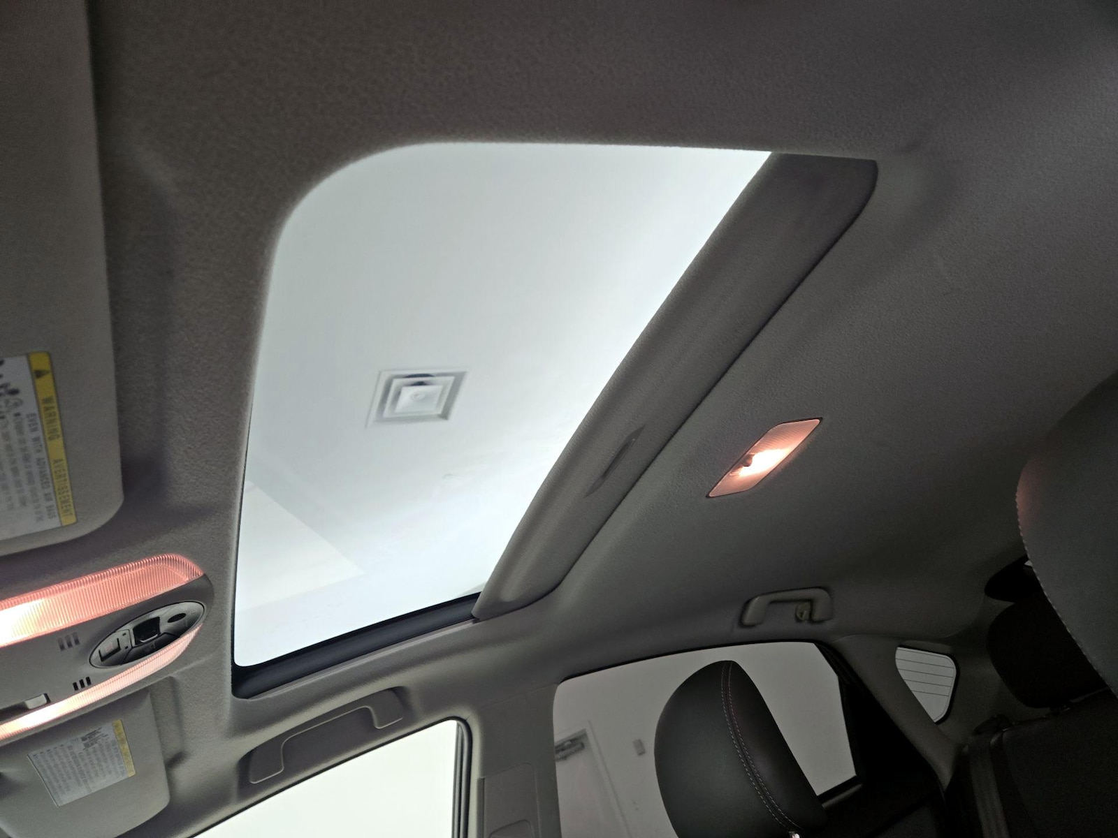 Sunroof(s) & Overhead Airbags
