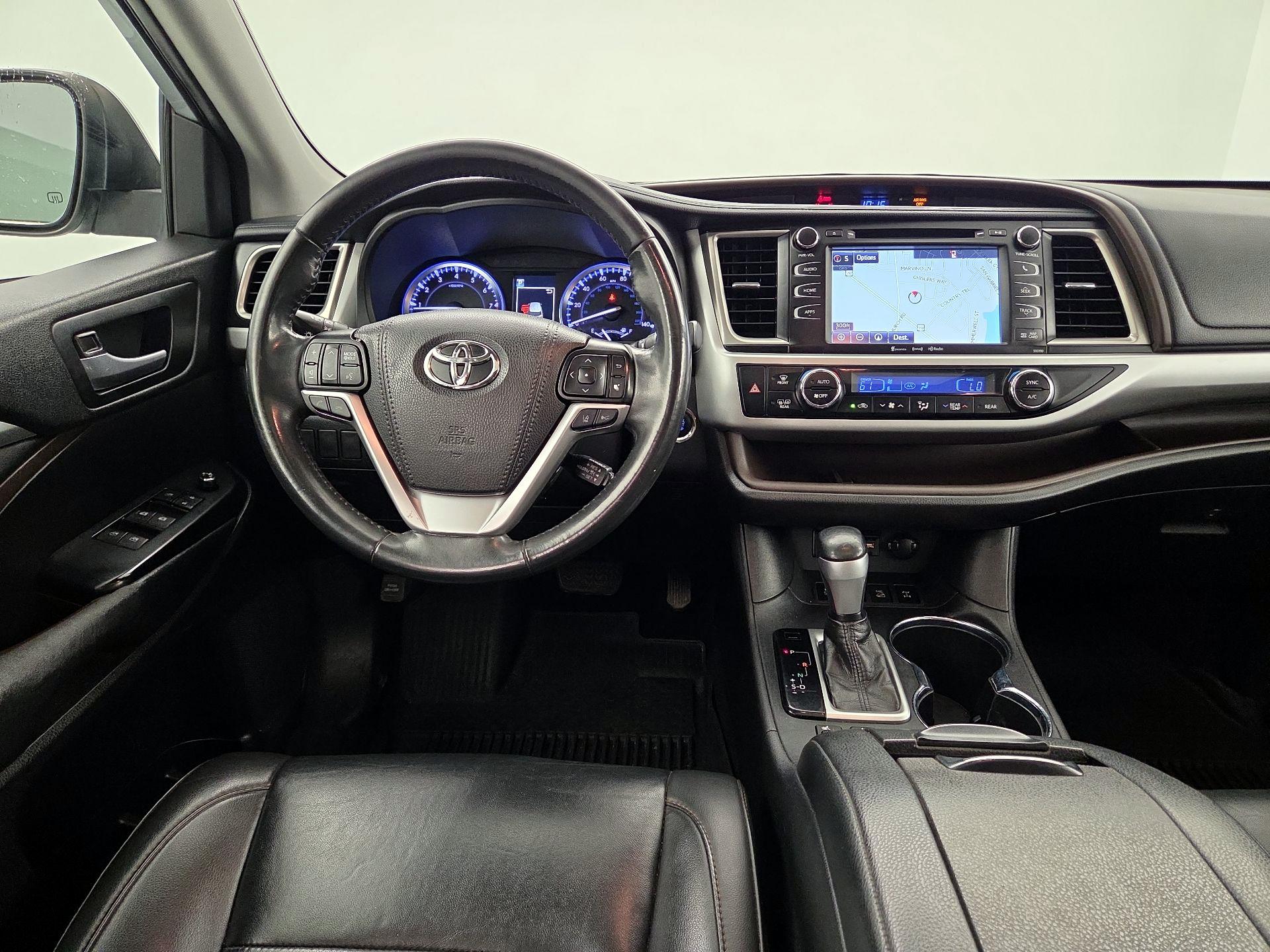 Thumbnail: 2019 Toyota Highlander - 10