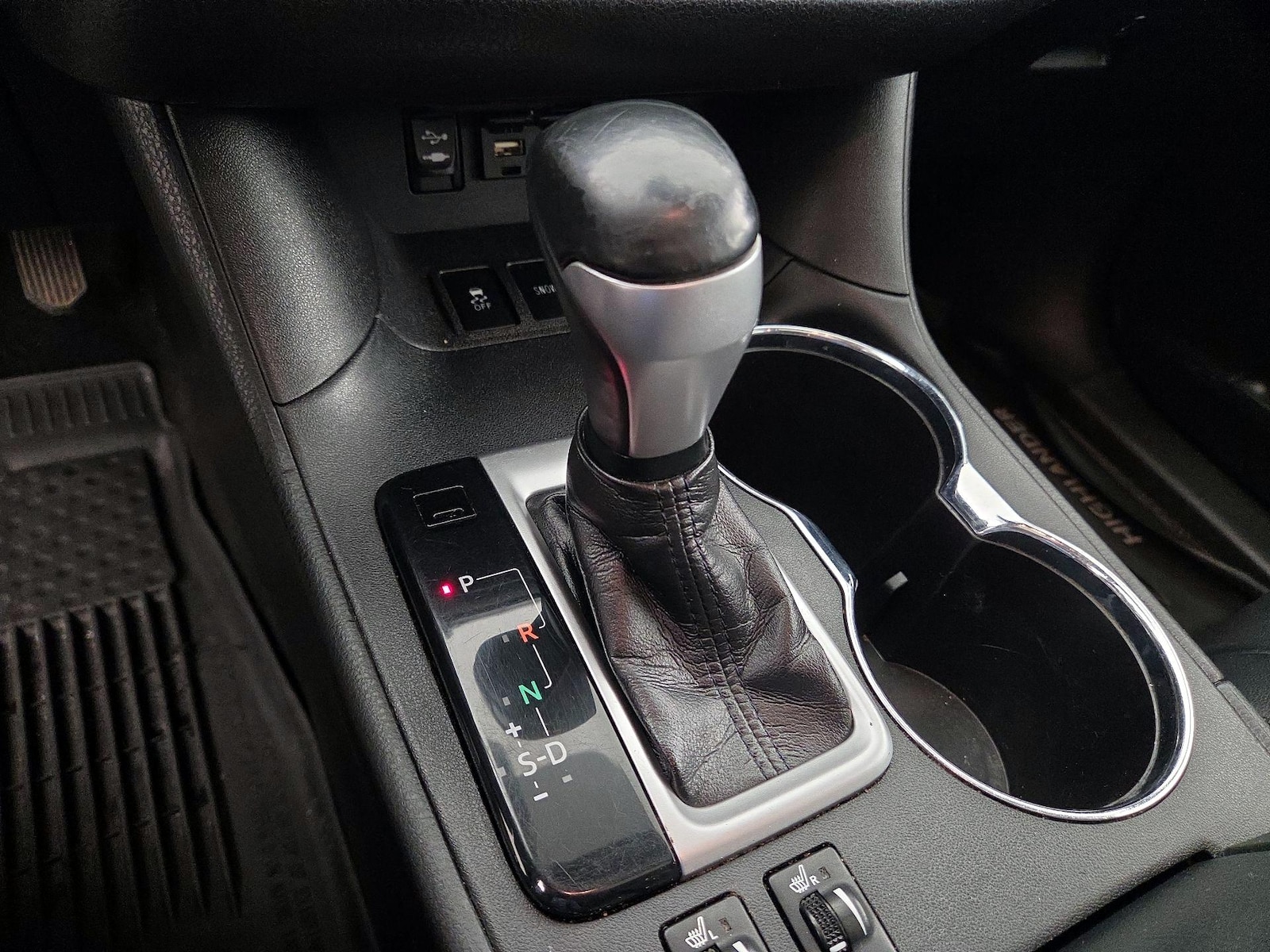 2019 Toyota Highlander XLE - Photo 19