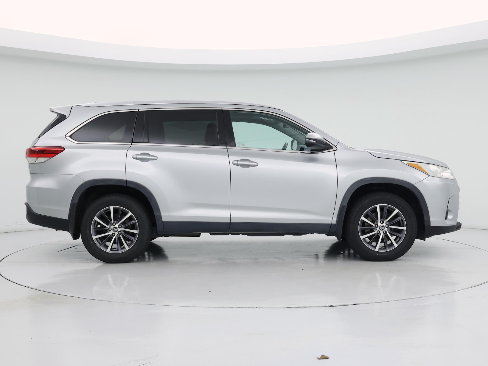 2019 Toyota Highlander XLE - Photo 8