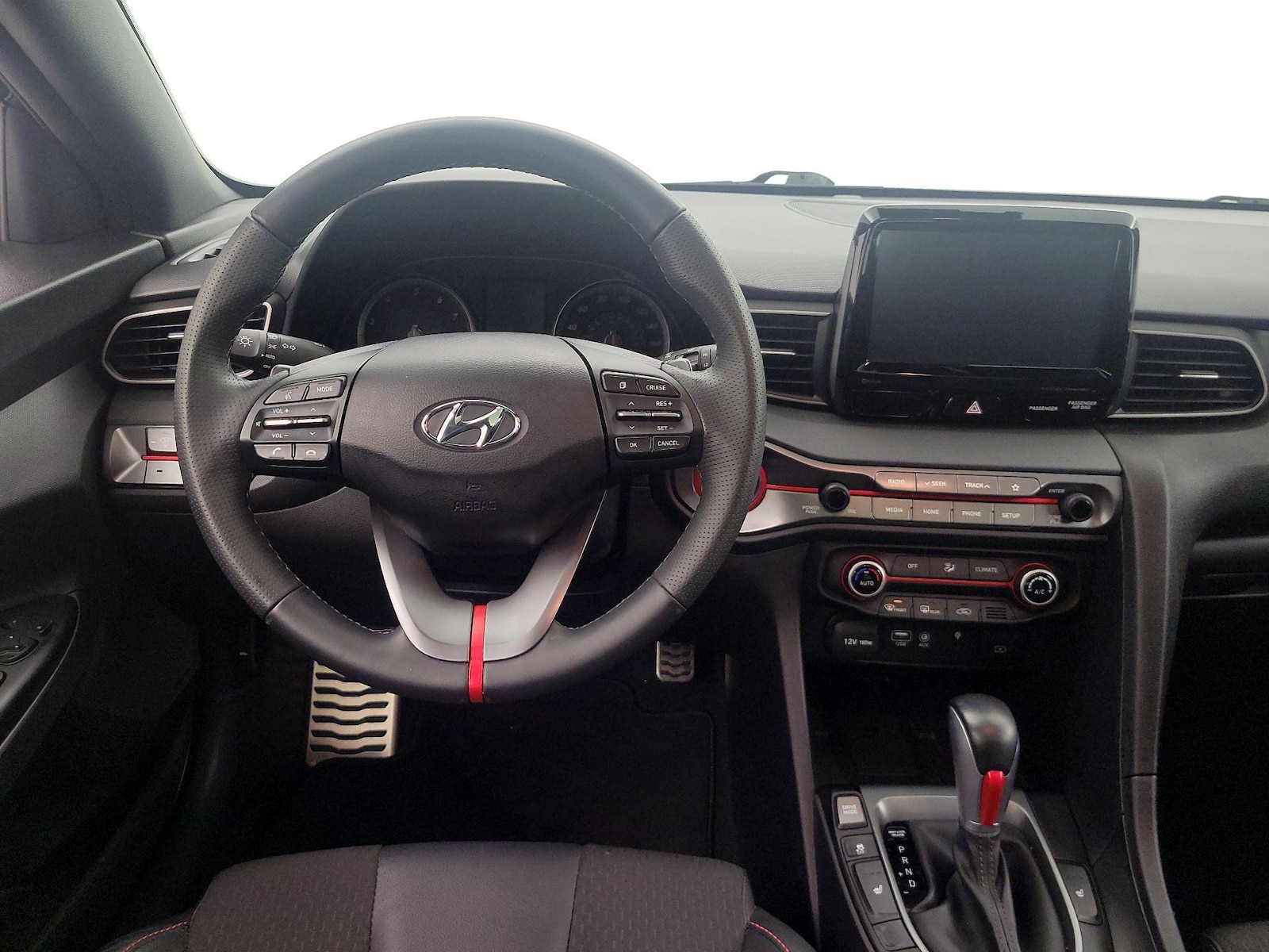2020 Hyundai Veloster Base - Photo 11