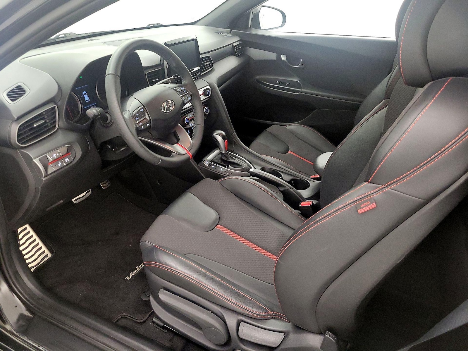 2020 Hyundai Veloster Base - Photo 12