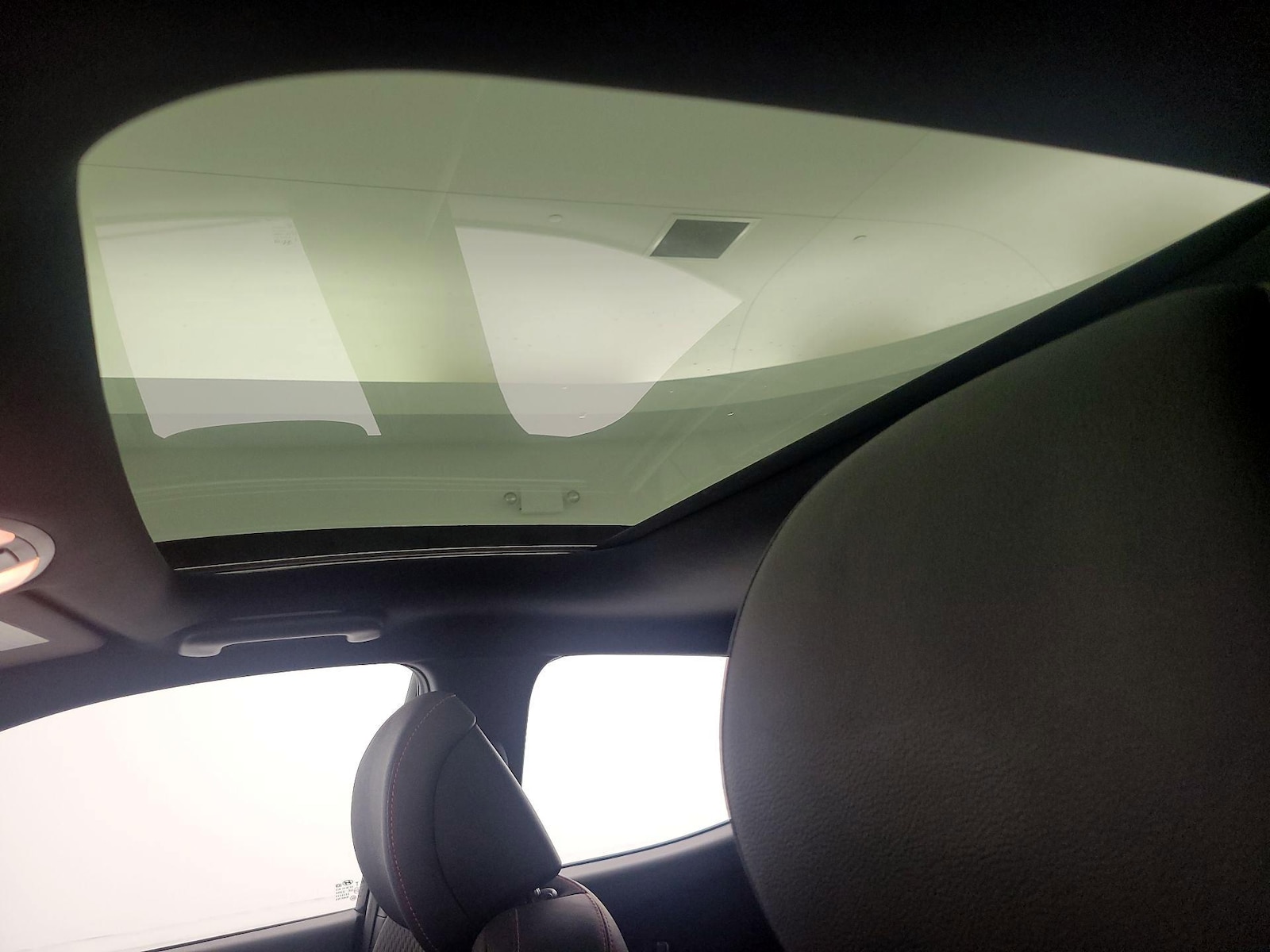 2020 Hyundai Veloster Base - Photo 20