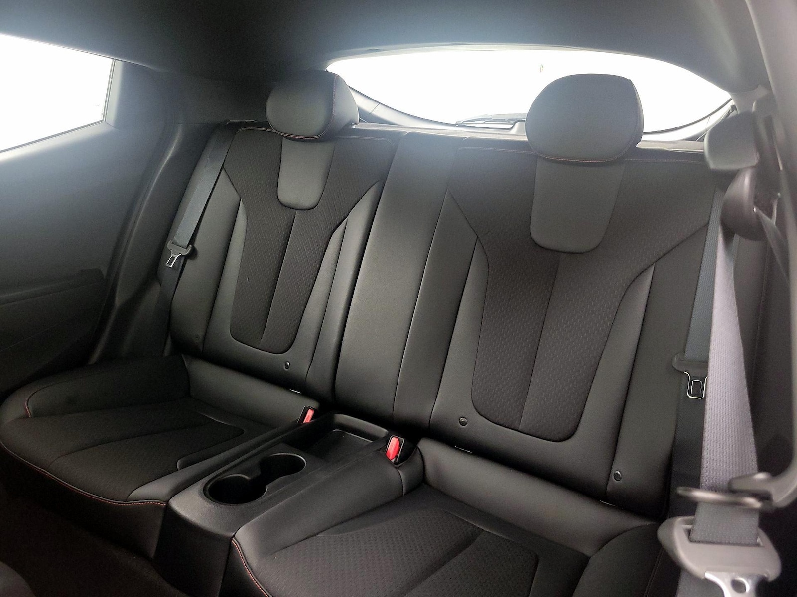 2020 Hyundai Veloster Base - Photo 21
