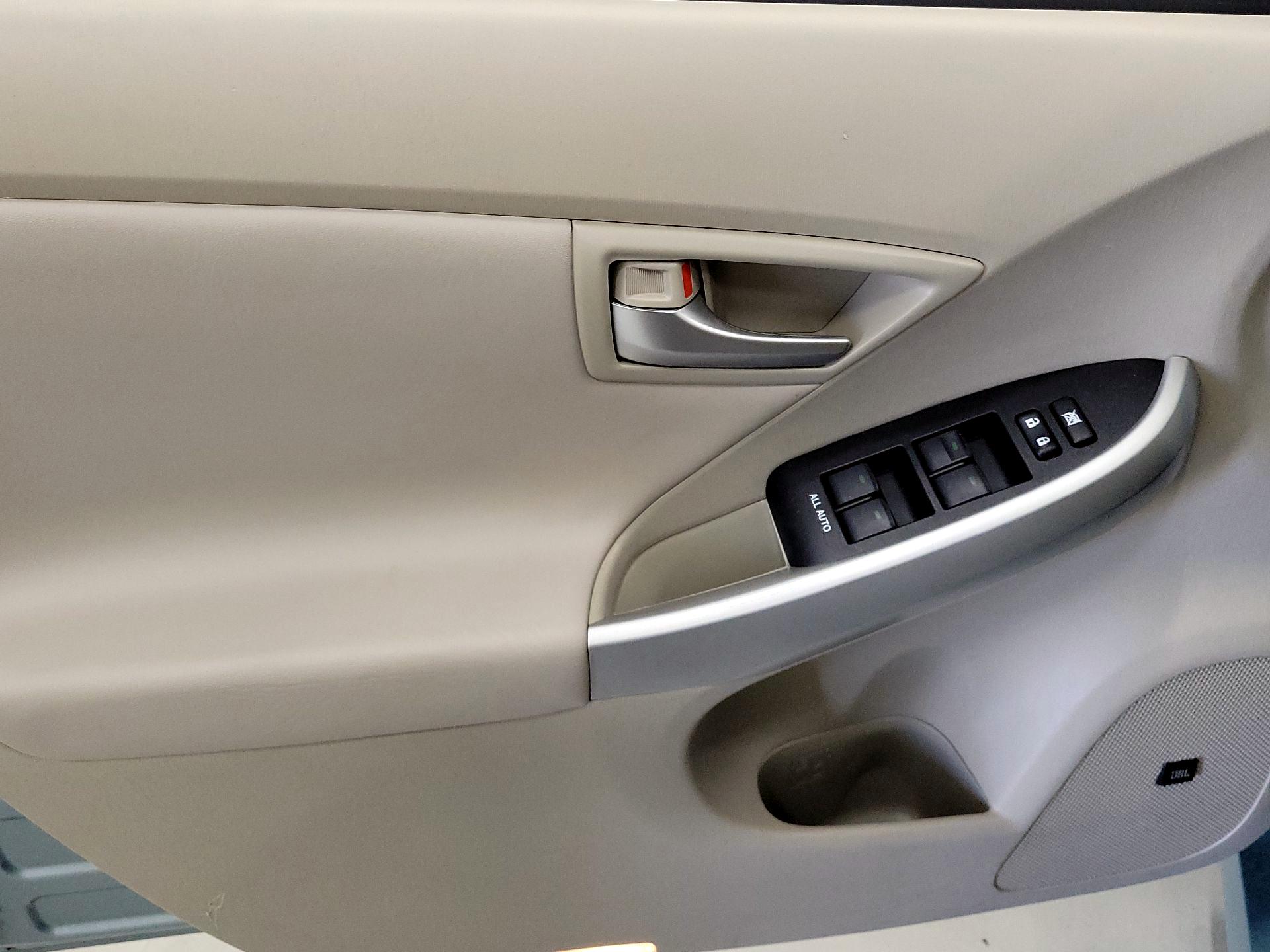 Thumbnail: 2014 Toyota Prius - 12