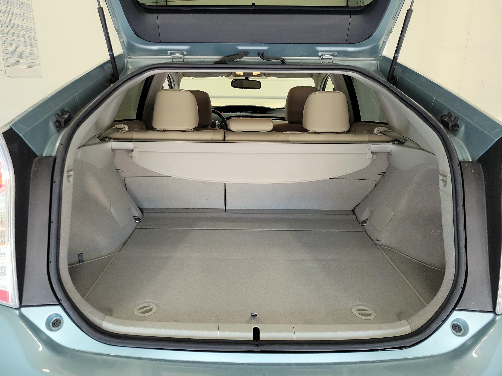 Thumbnail: 2014 Toyota Prius - 19