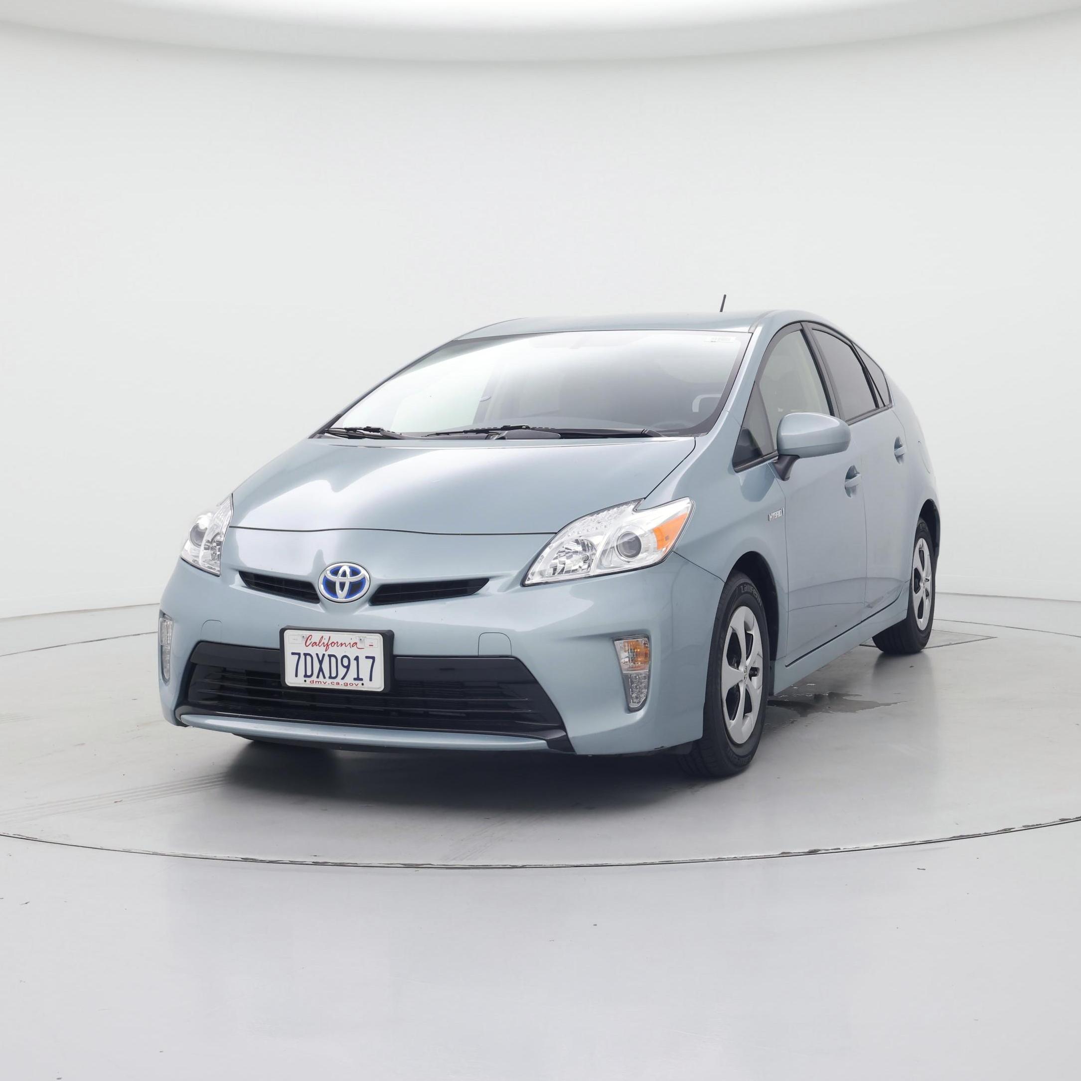 Thumbnail: 2014 Toyota Prius - 4
