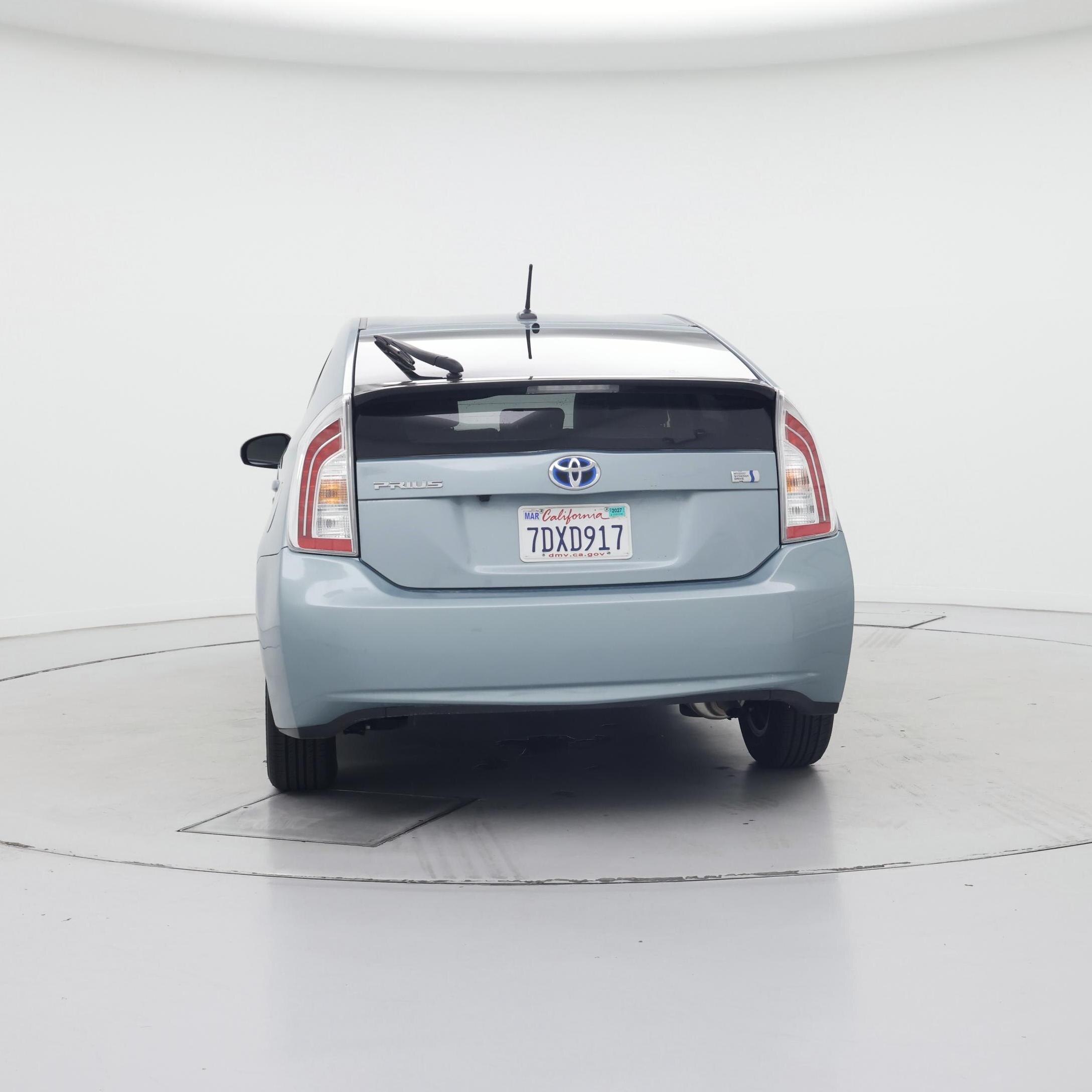 Thumbnail: 2014 Toyota Prius - 6