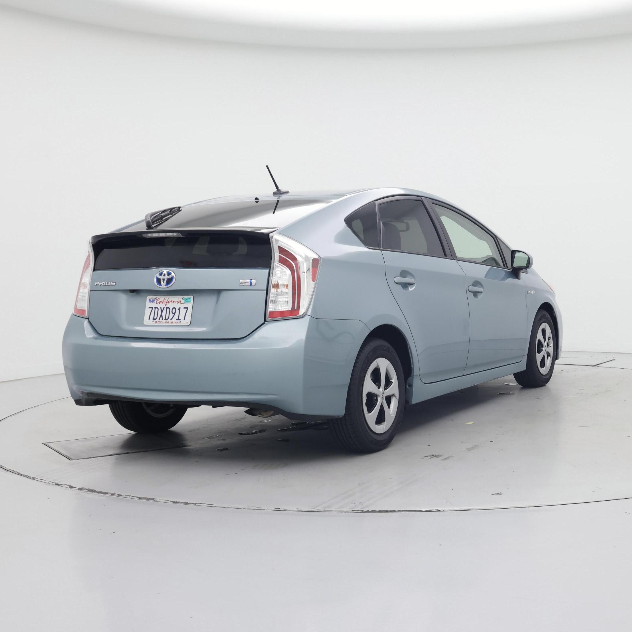 Thumbnail: 2014 Toyota Prius - 8
