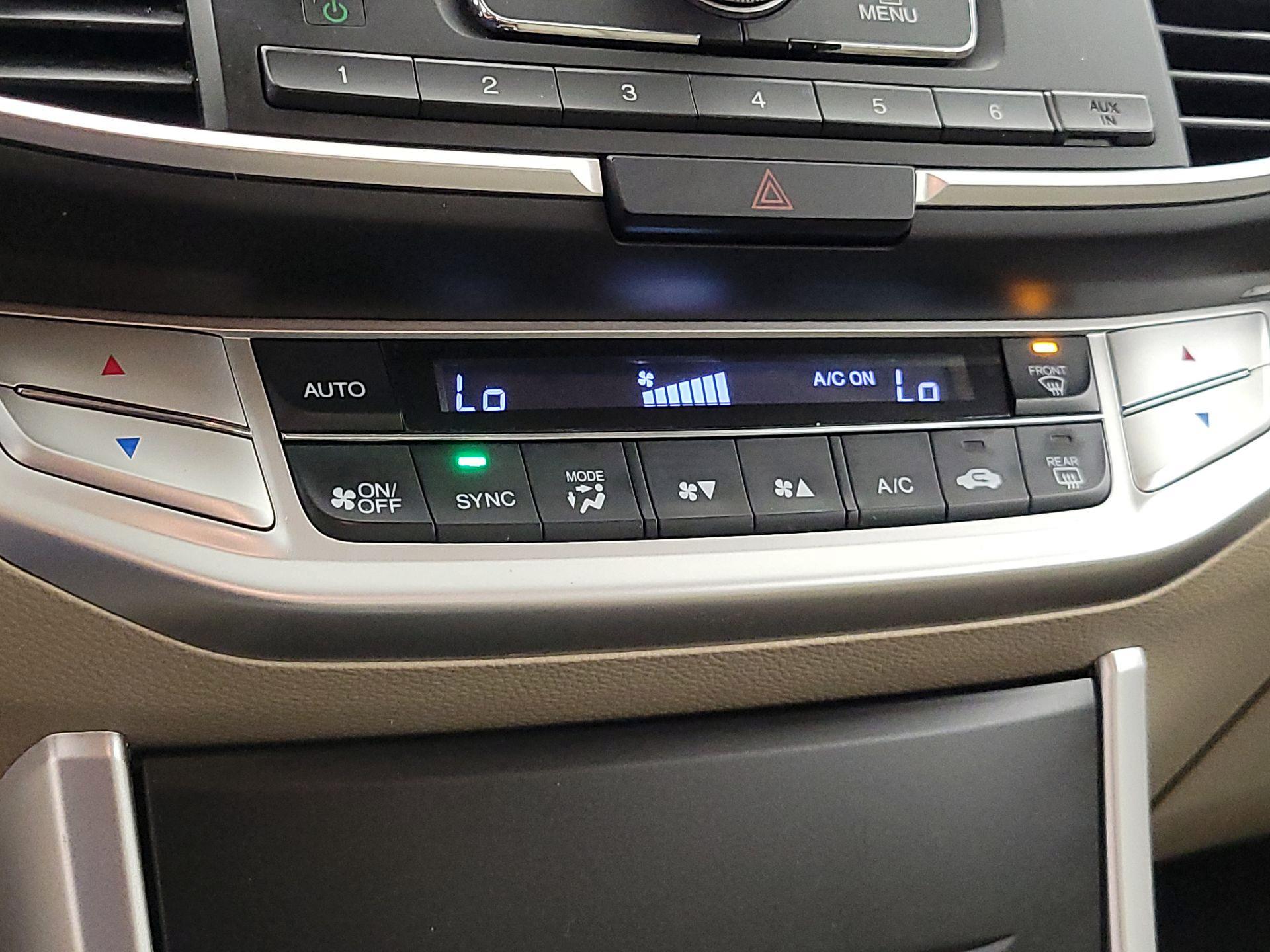 Thumbnail: 2015 Honda Accord - 16