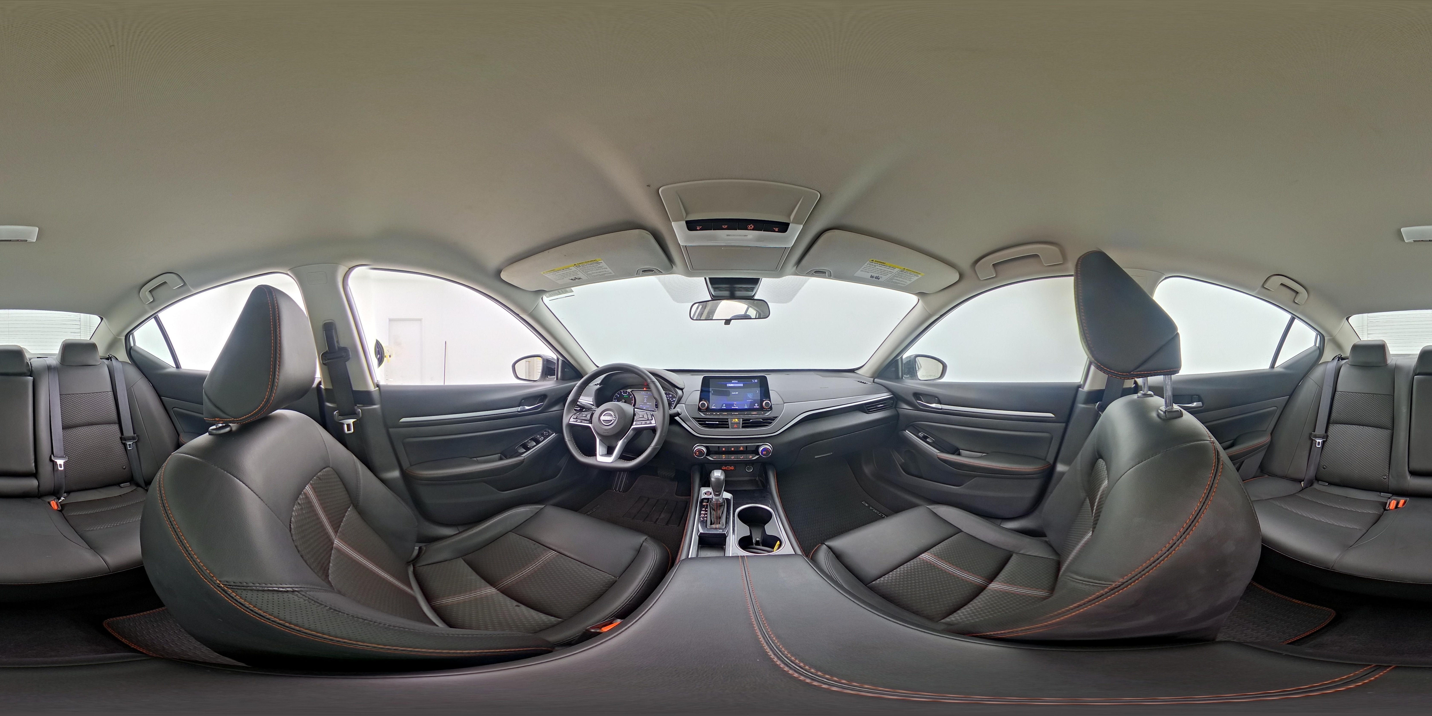 2025 Nissan Altima SR - Photo 24