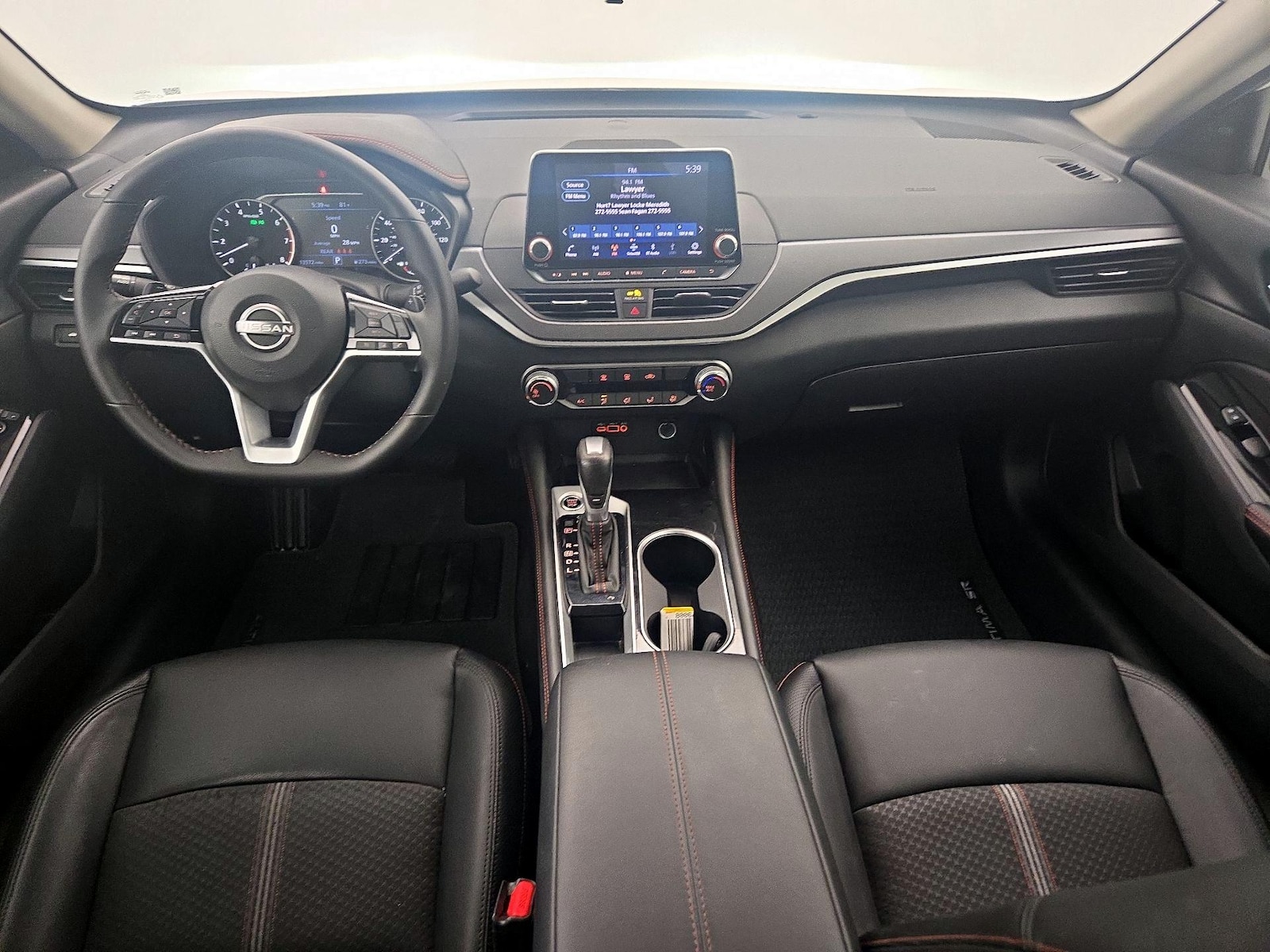 2025 Nissan Altima SR - Photo 10