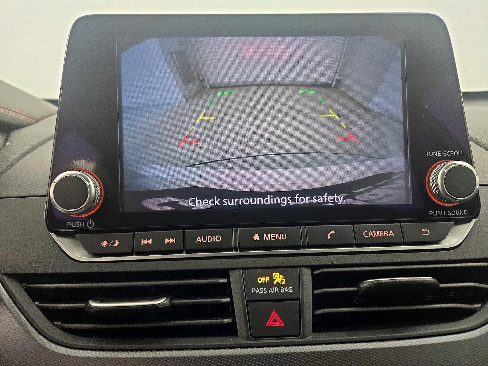2025 Nissan Altima SR - Photo 15