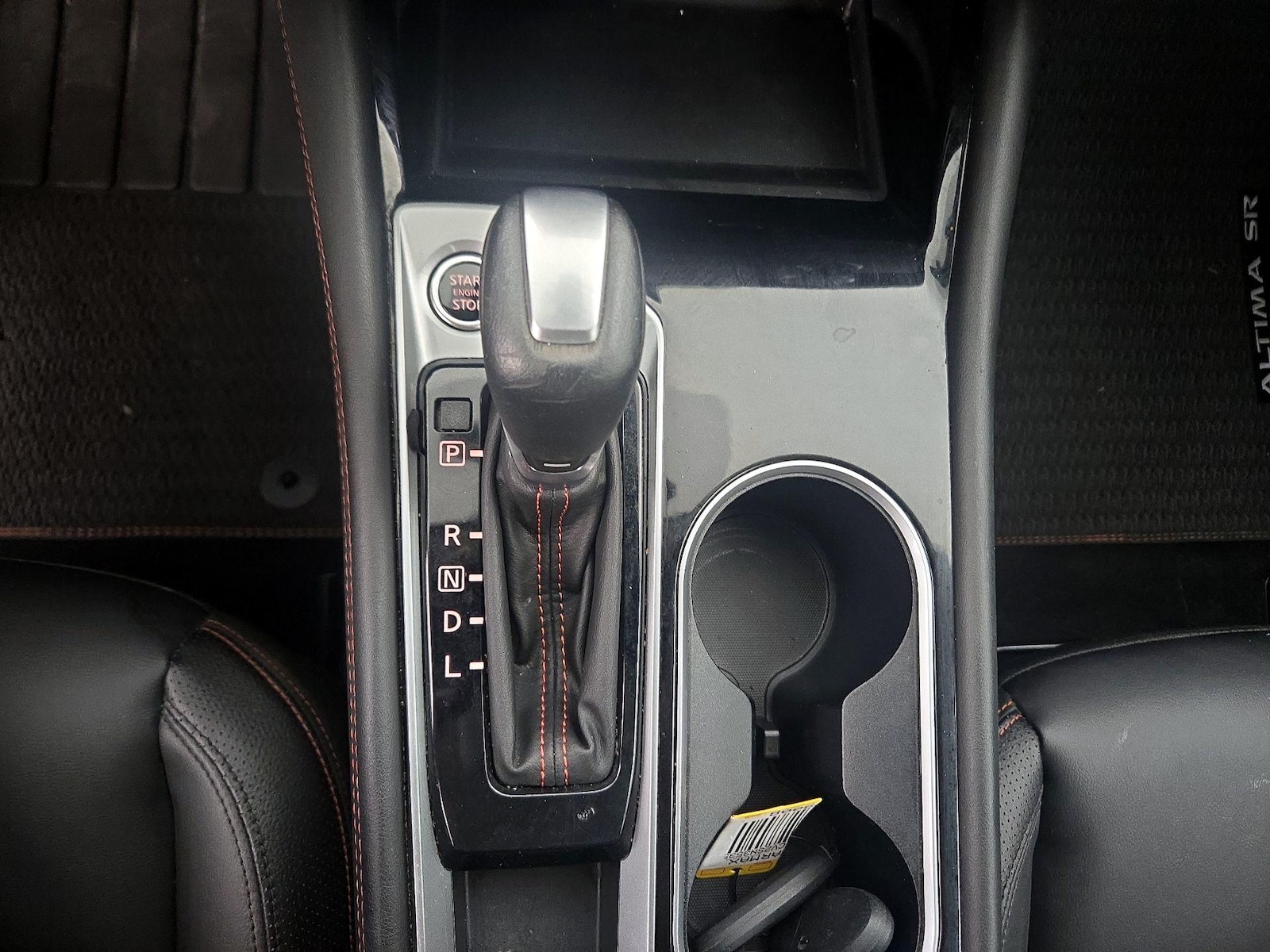 2025 Nissan Altima SR - Photo 18