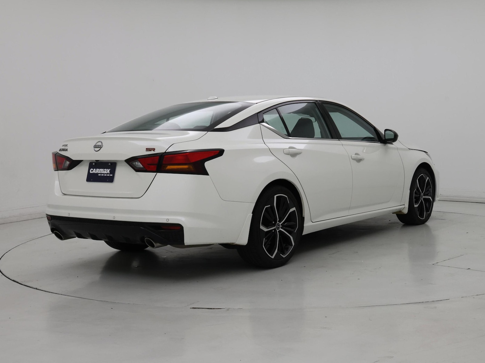 2025 Nissan Altima SR - Photo 9