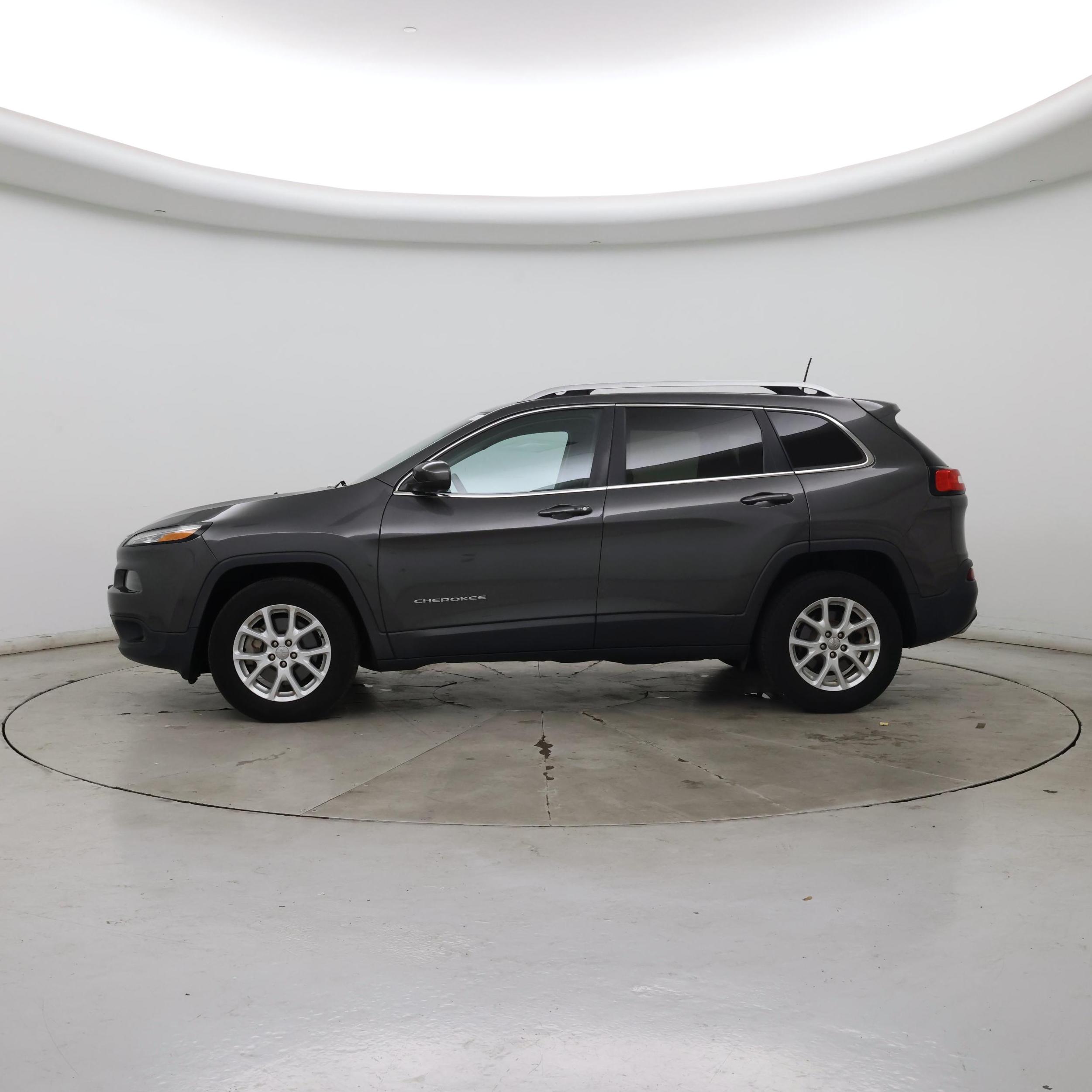 Thumbnail: 2018 Jeep Cherokee - 3