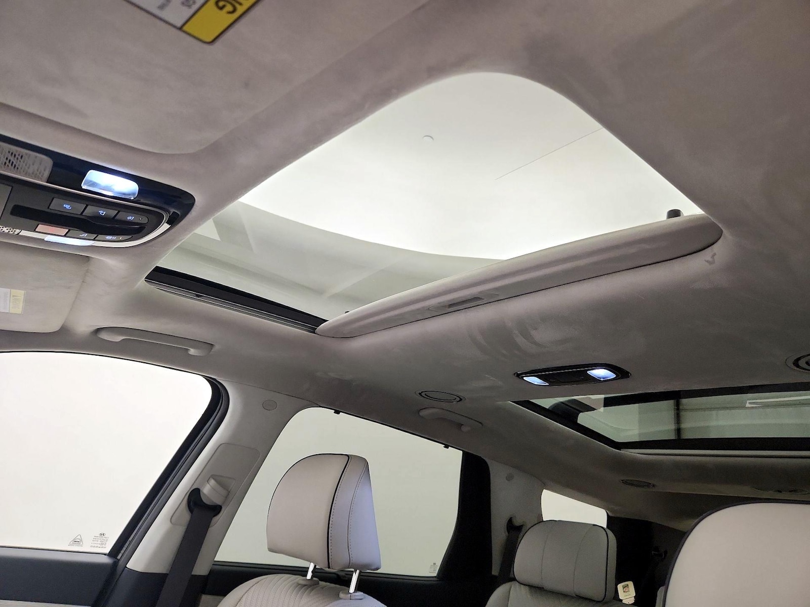 Sunroof(s) & Skylight(s)