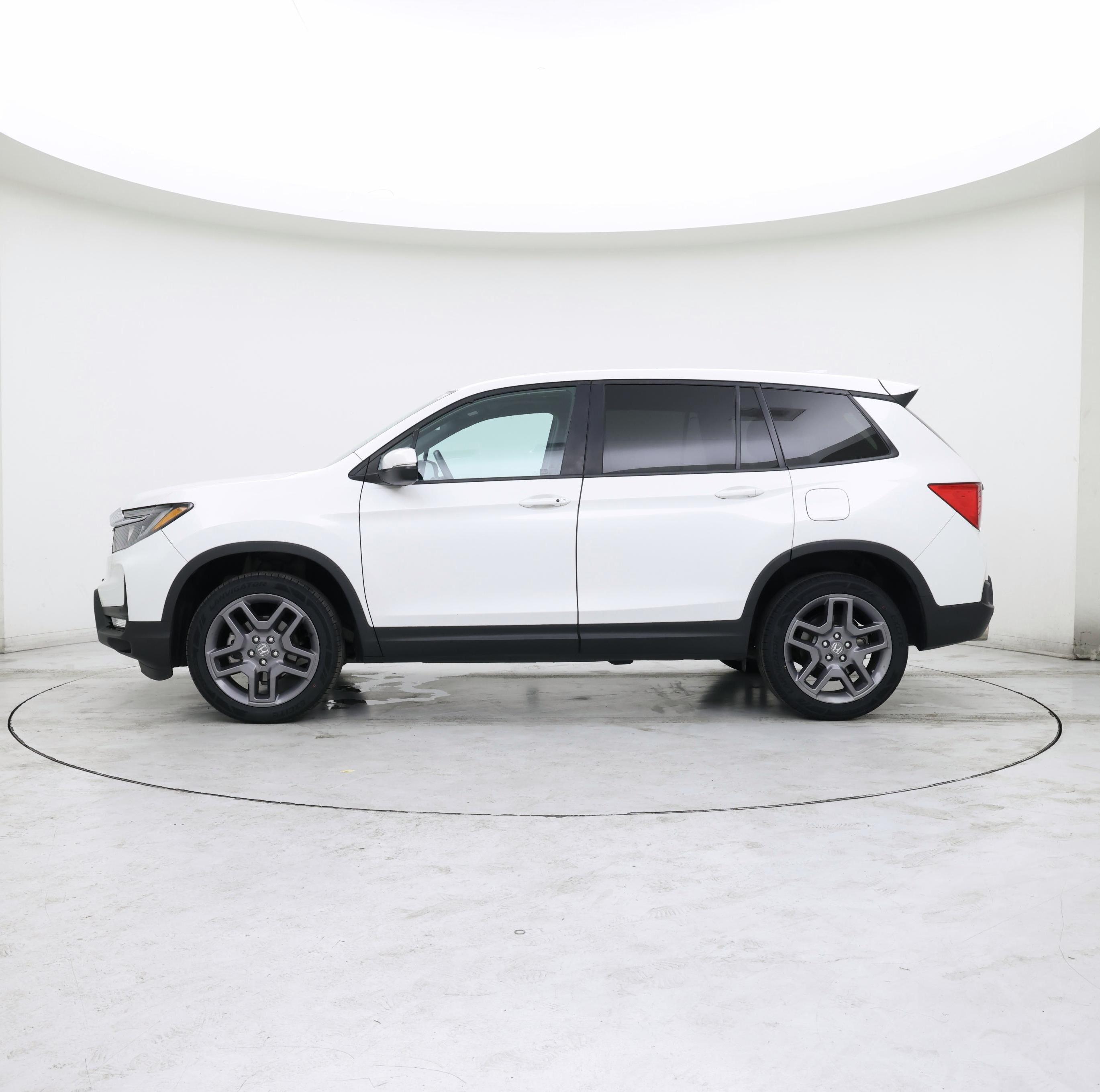 Thumbnail: 2023 Honda Passport - 3
