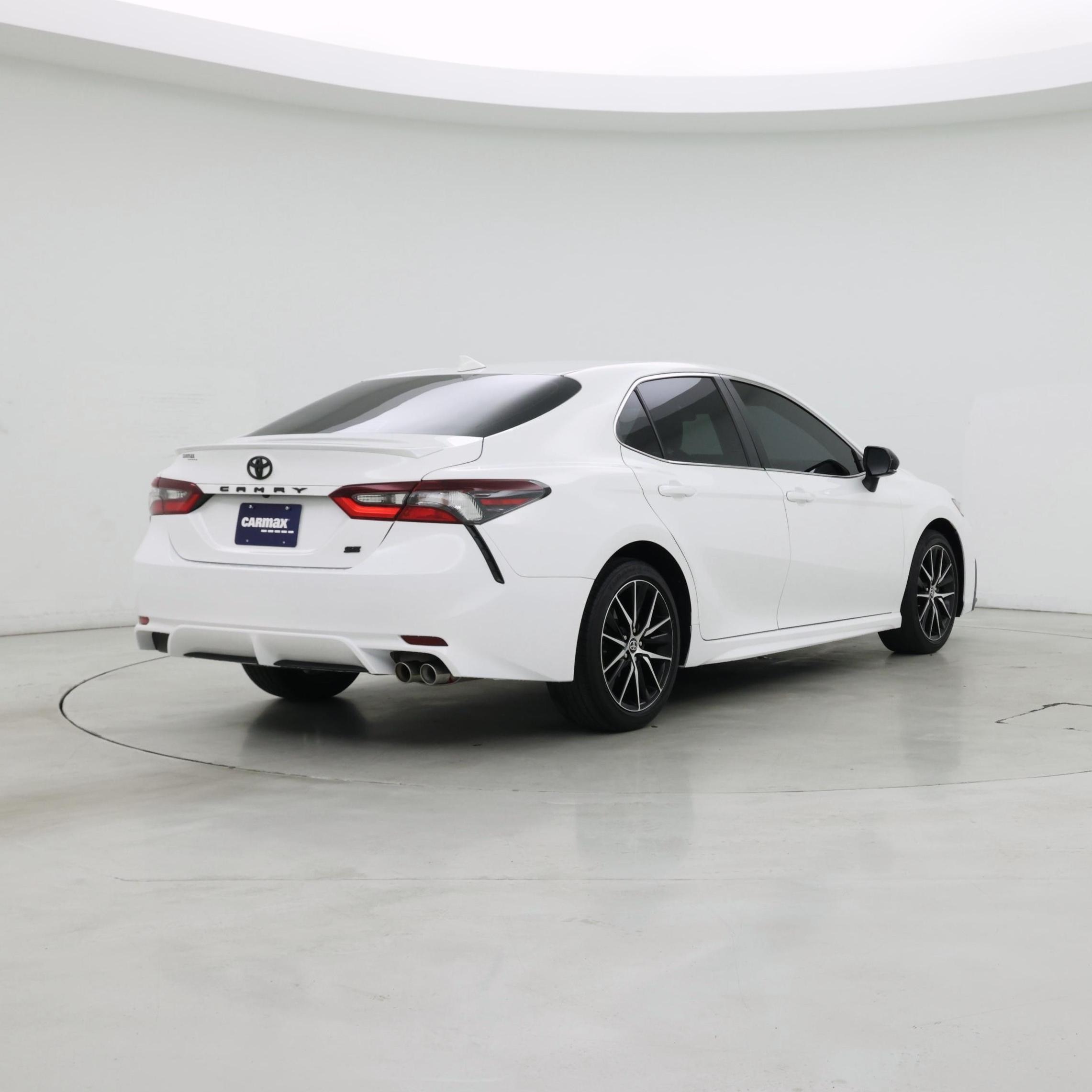 Thumbnail: 2024 Toyota Camry - 8