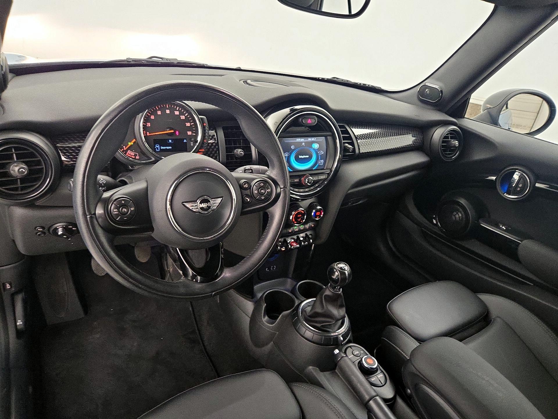 Thumbnail: 2017 MINI Cooper - 9