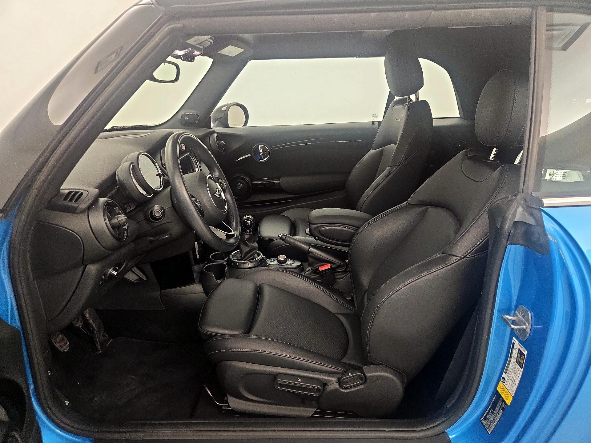 Thumbnail: 2017 MINI Cooper - 11
