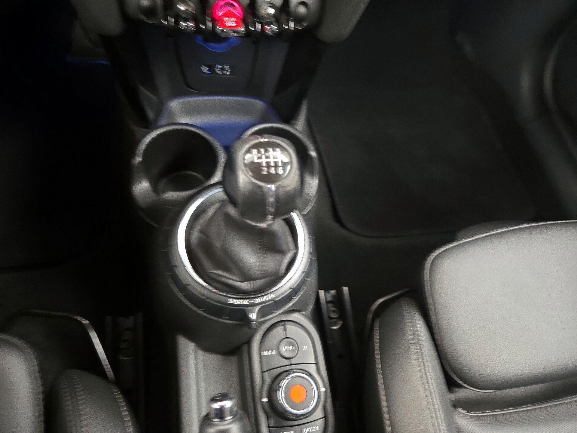 Thumbnail: 2017 MINI Cooper - 17