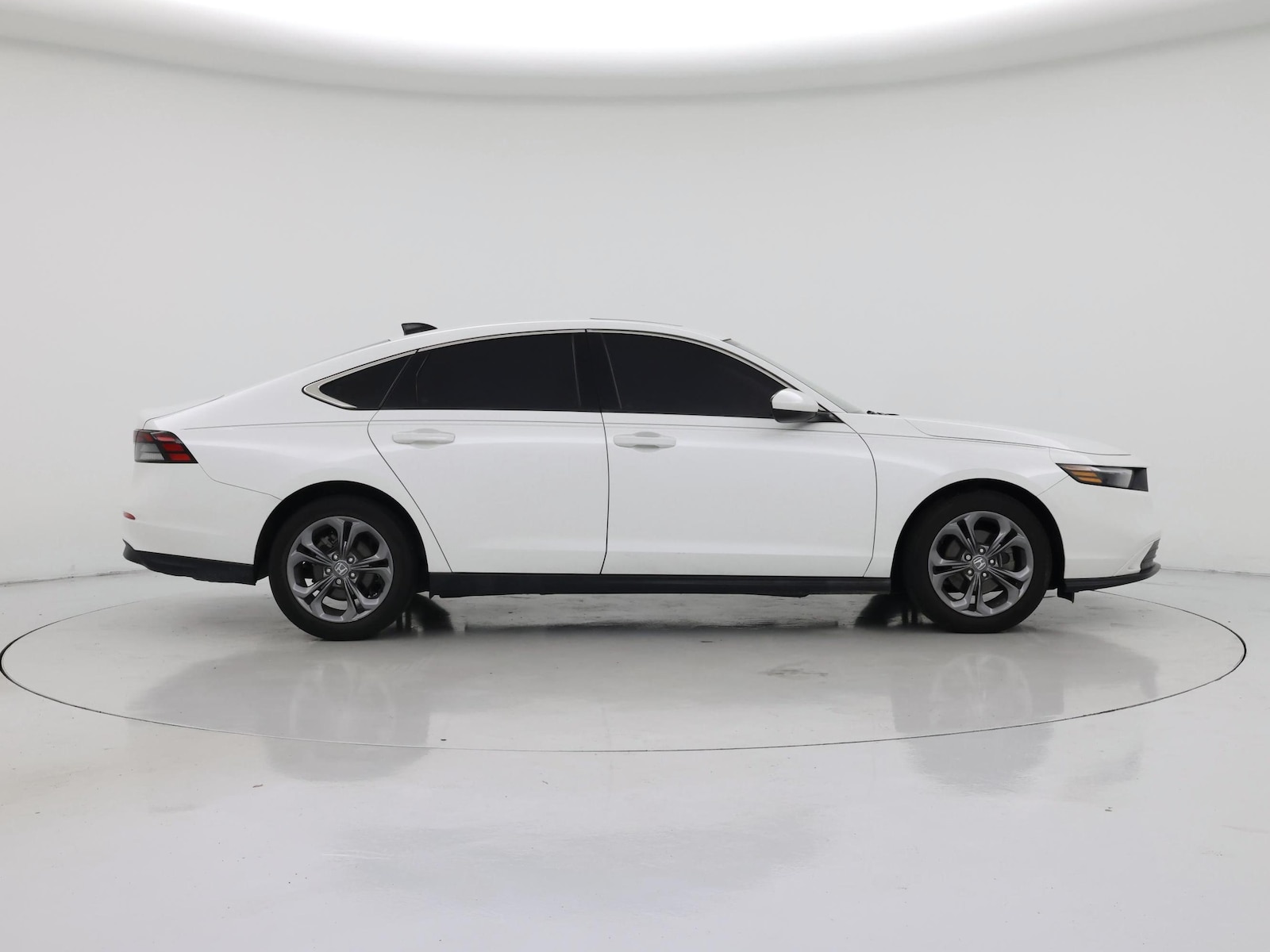 2024 Honda Accord EX - Photo 8