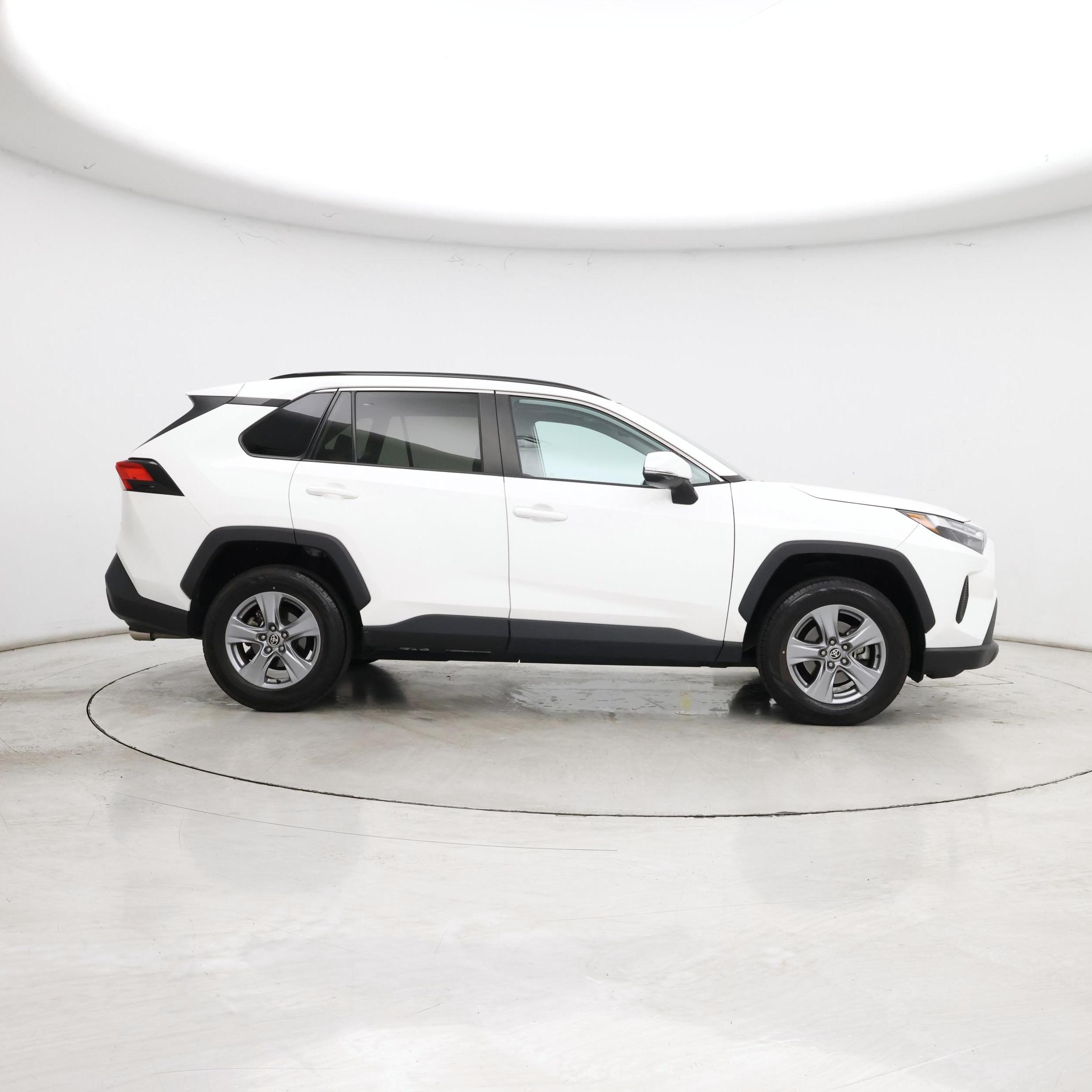 Thumbnail: 2022 Toyota RAV4 - 7