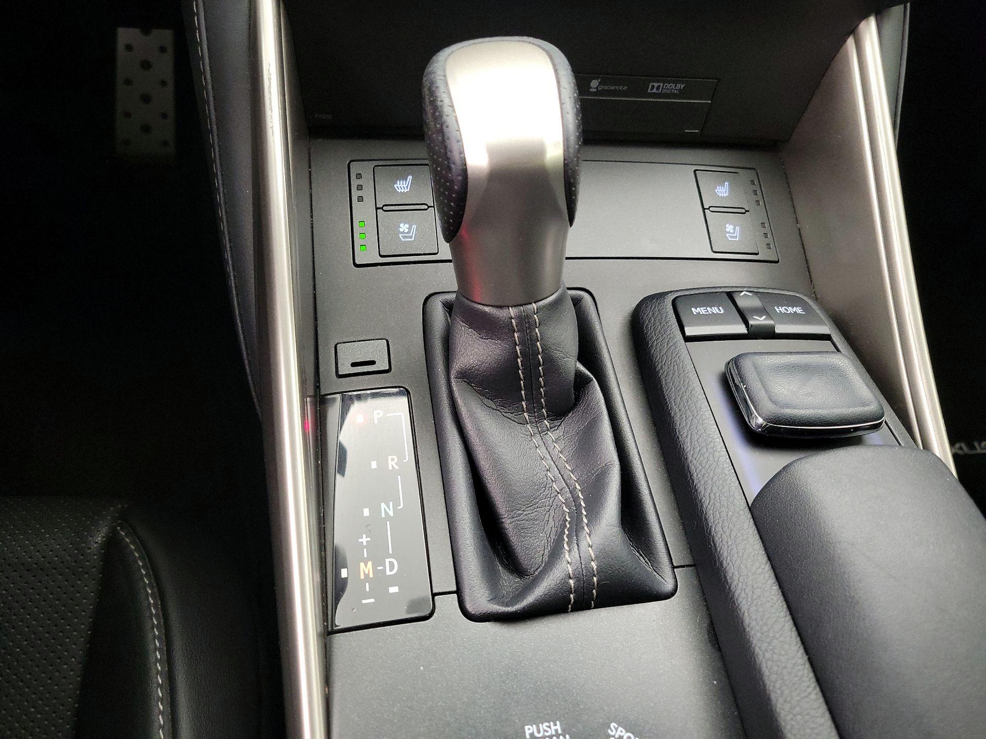 Thumbnail: 2015 Lexus IS - 17
