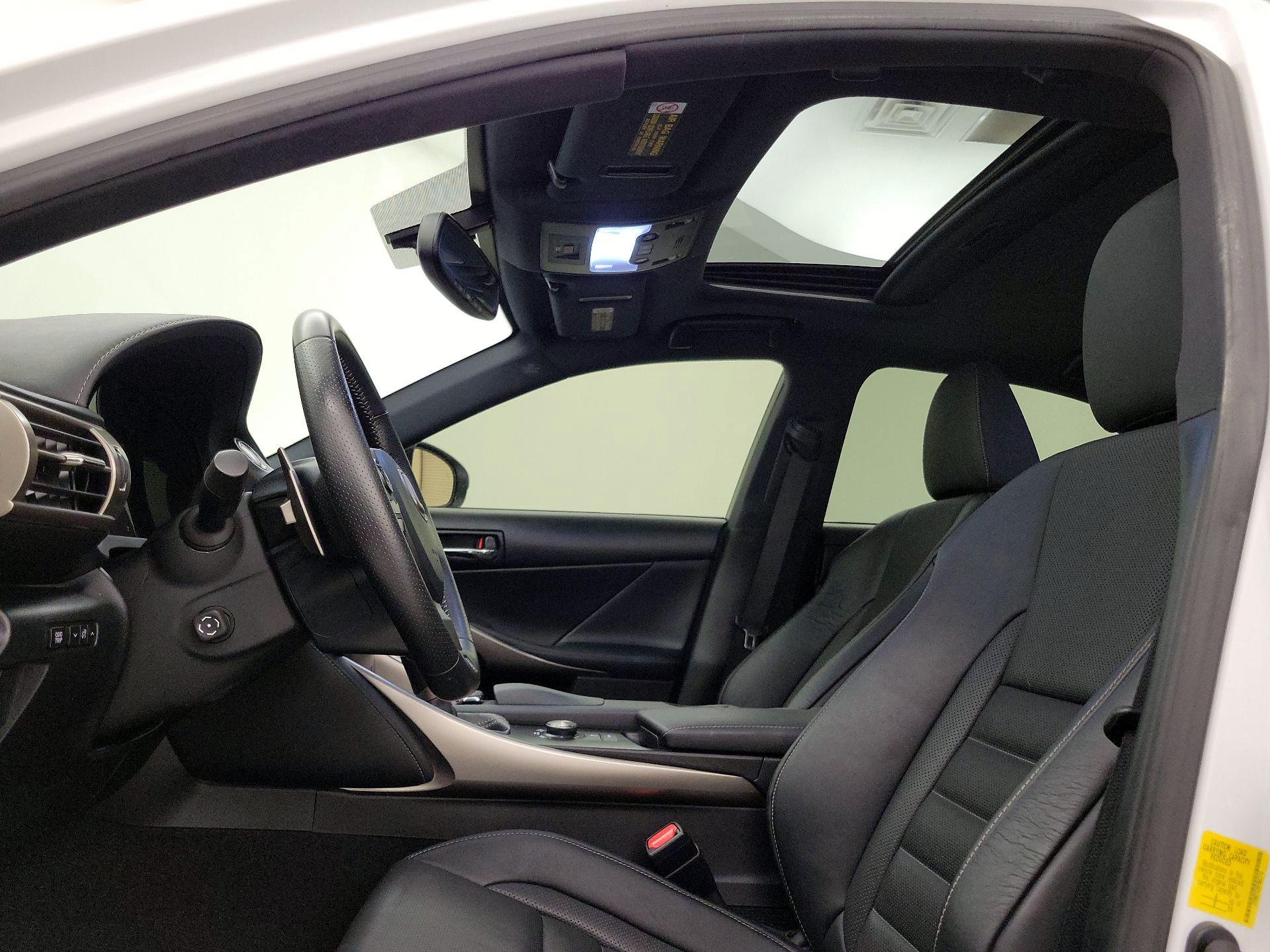 Thumbnail: 2015 Lexus IS - 19