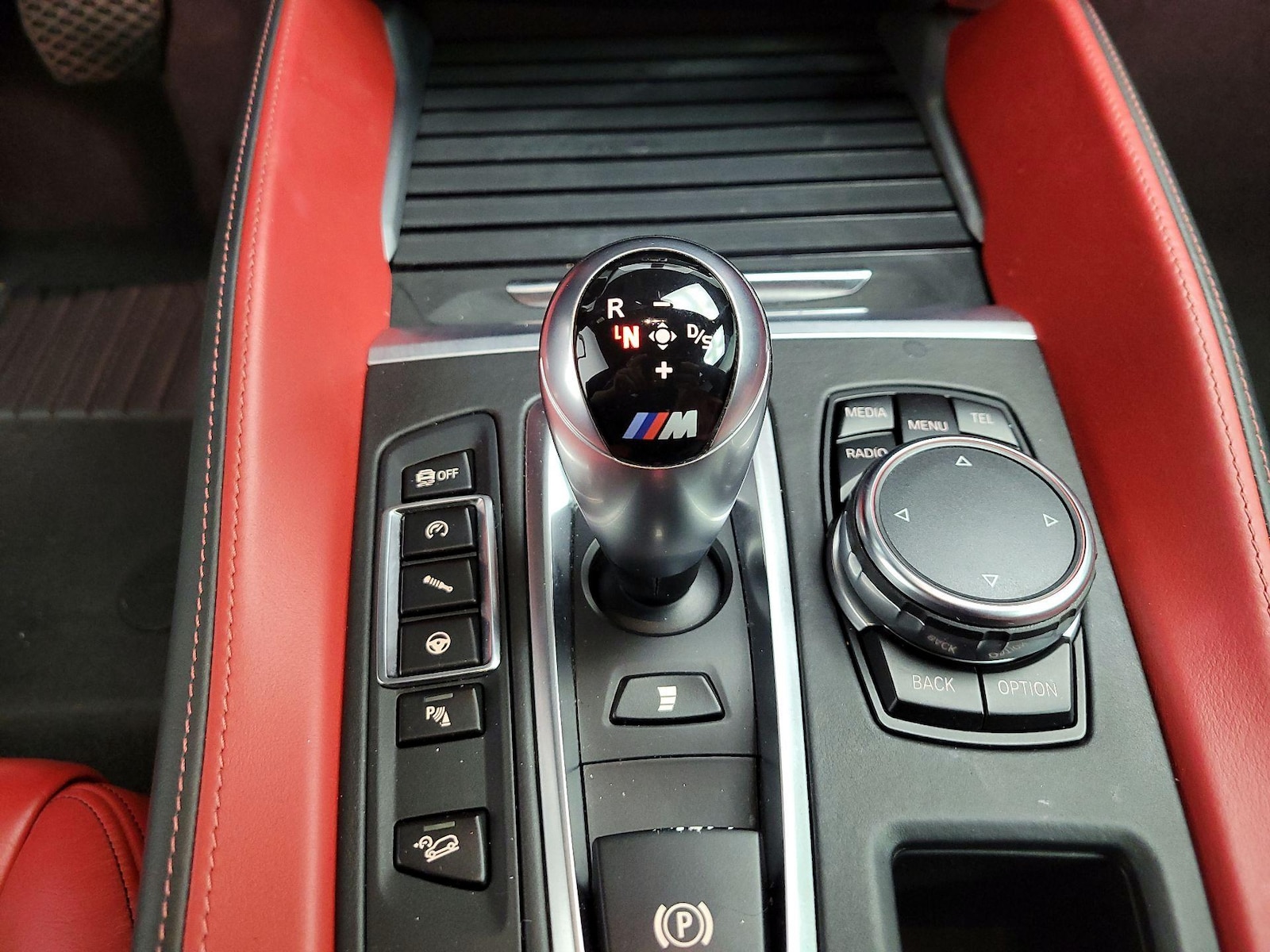 2016 BMW X5 M M - Photo 16