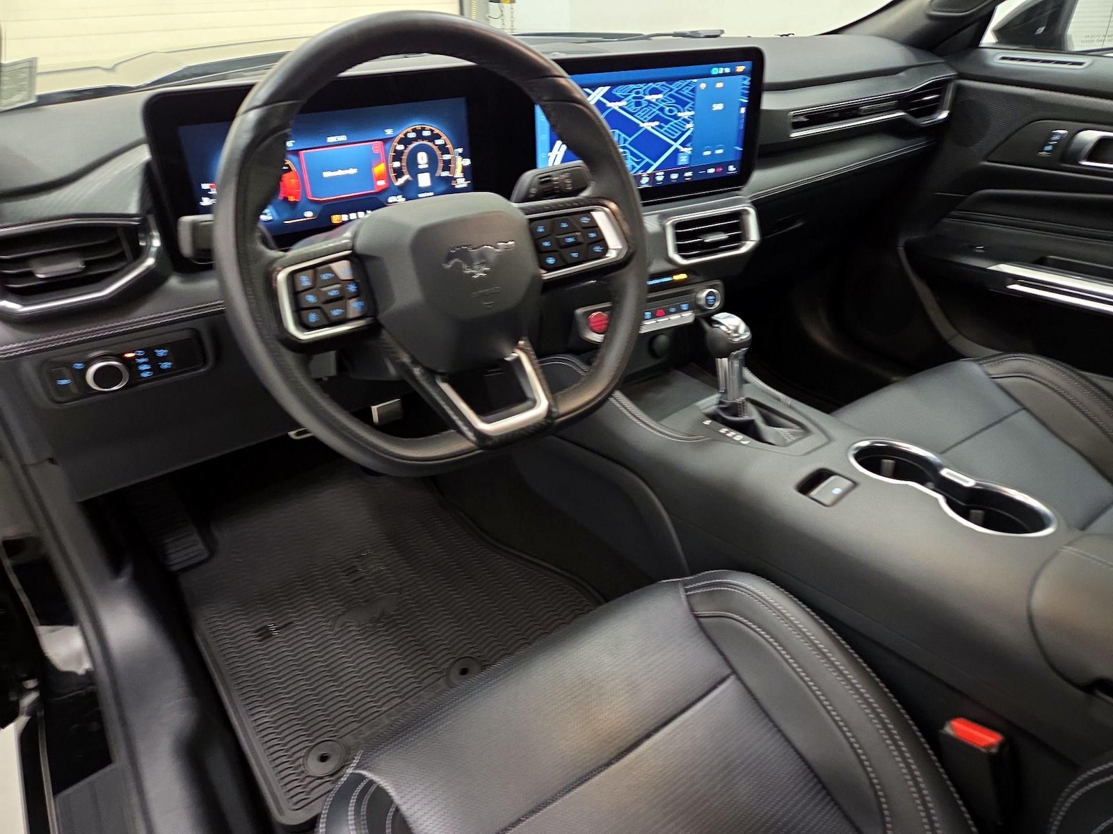 2025 Ford Mustang EcoBoost Premium - Photo 10