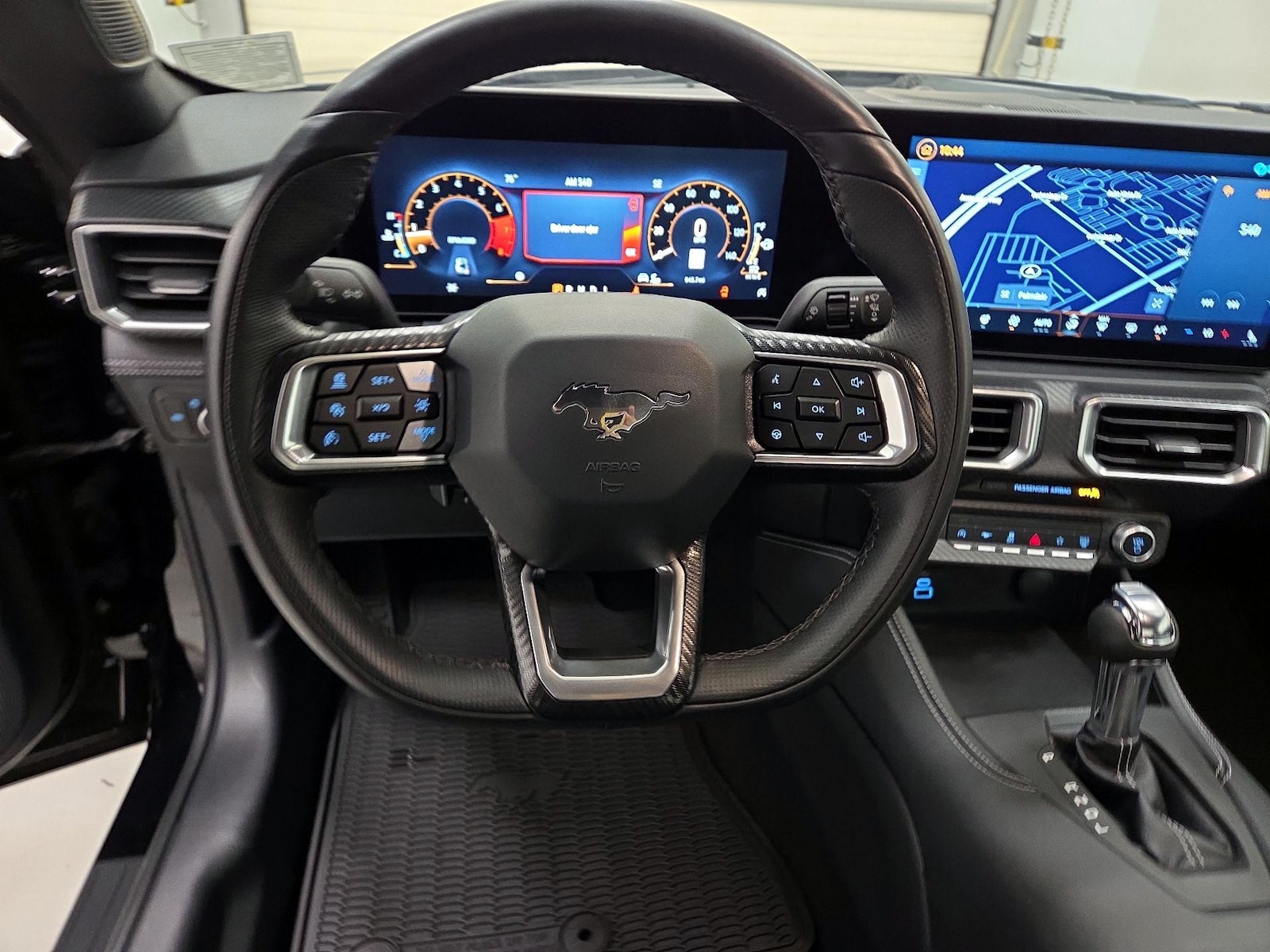 2025 Ford Mustang EcoBoost Premium - Photo 11