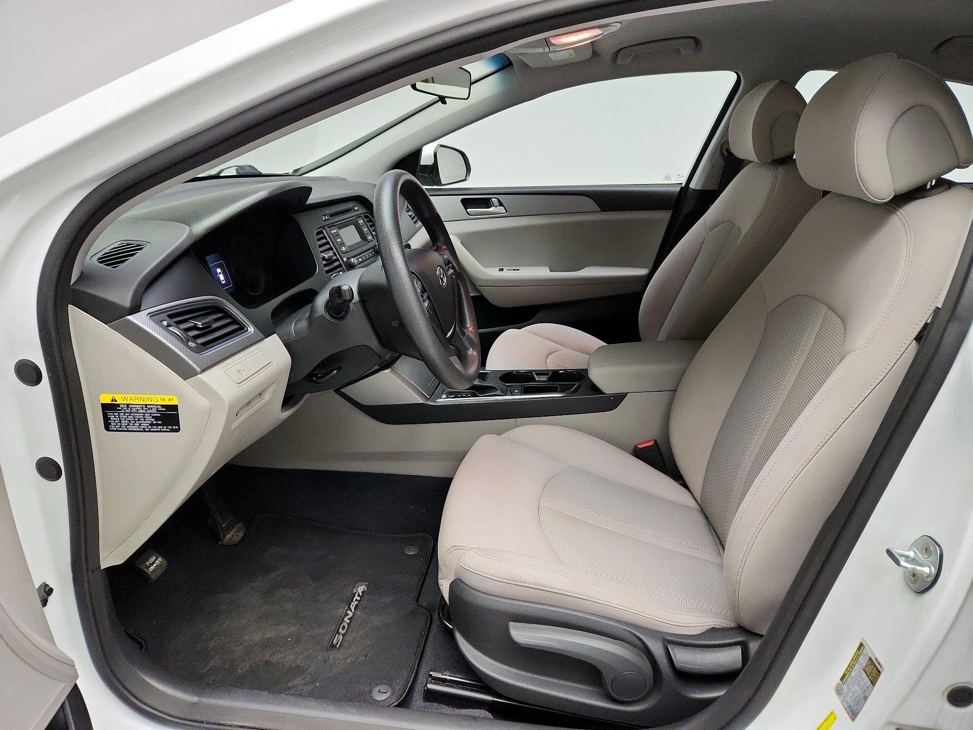 Thumbnail: 2015 Hyundai Sonata - 9