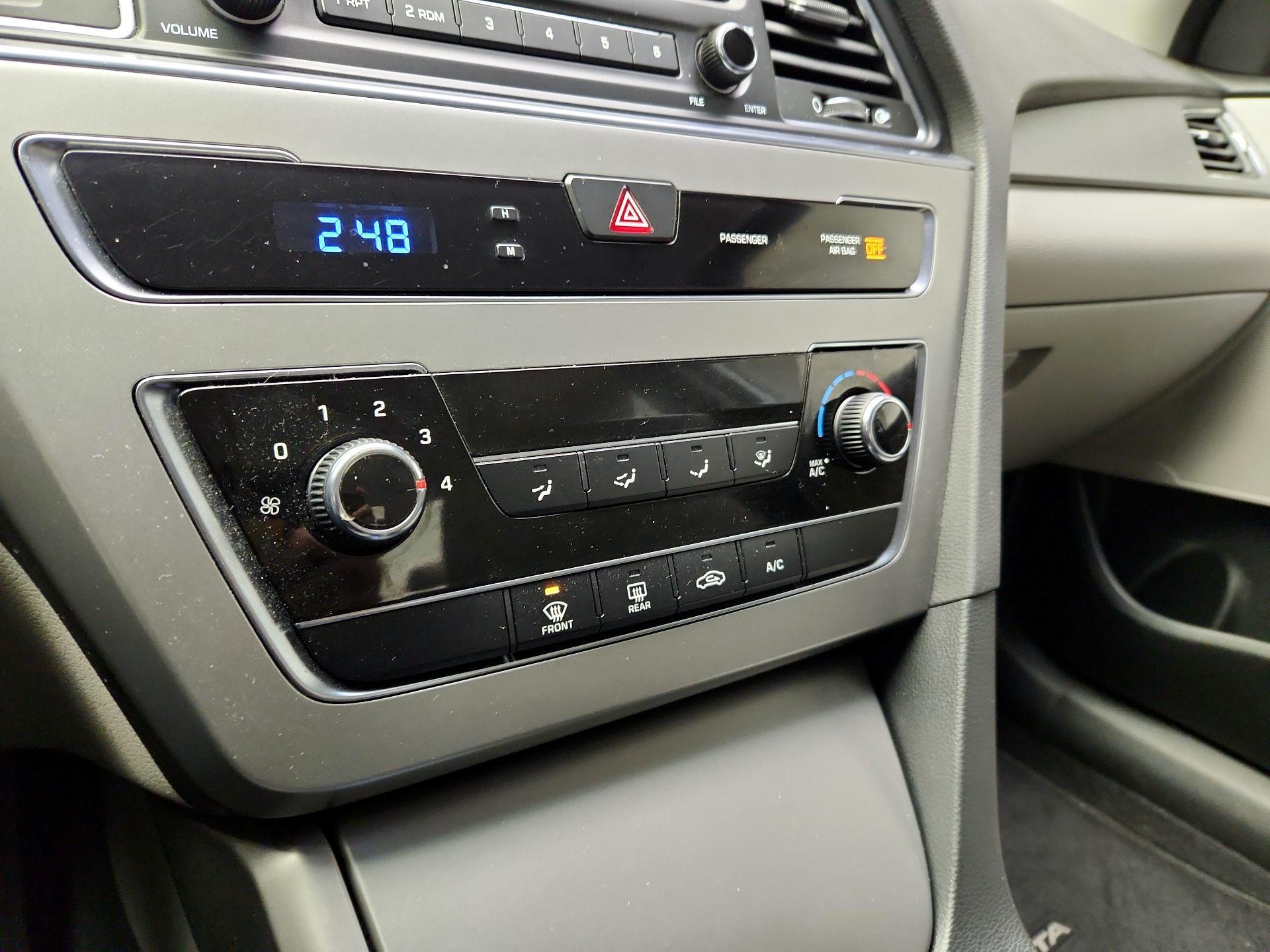 Thumbnail: 2015 Hyundai Sonata - 13