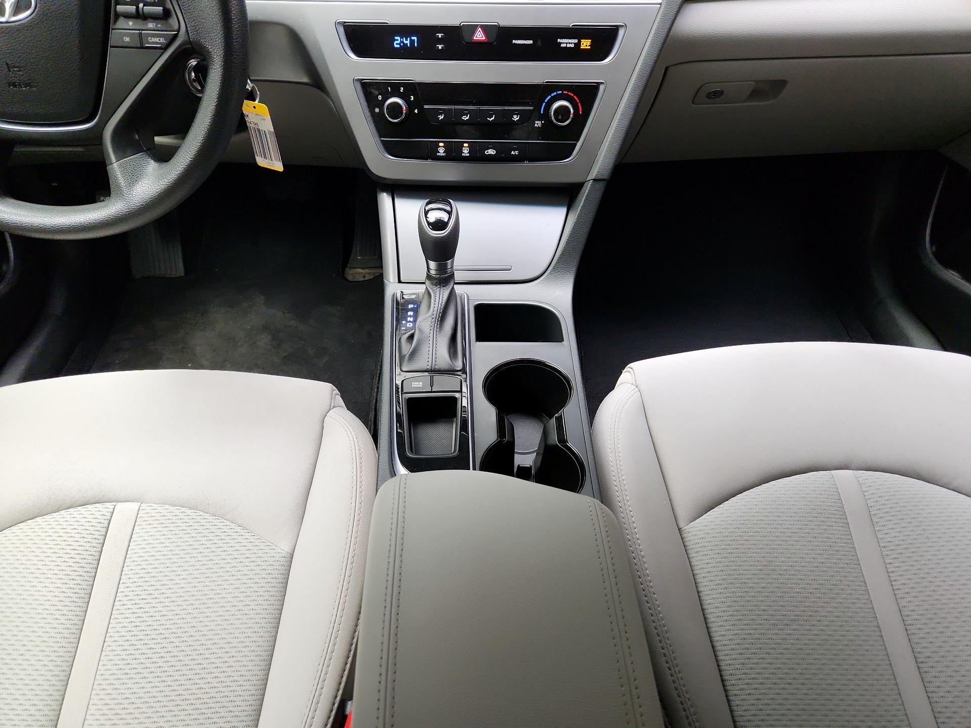 Thumbnail: 2015 Hyundai Sonata - 14