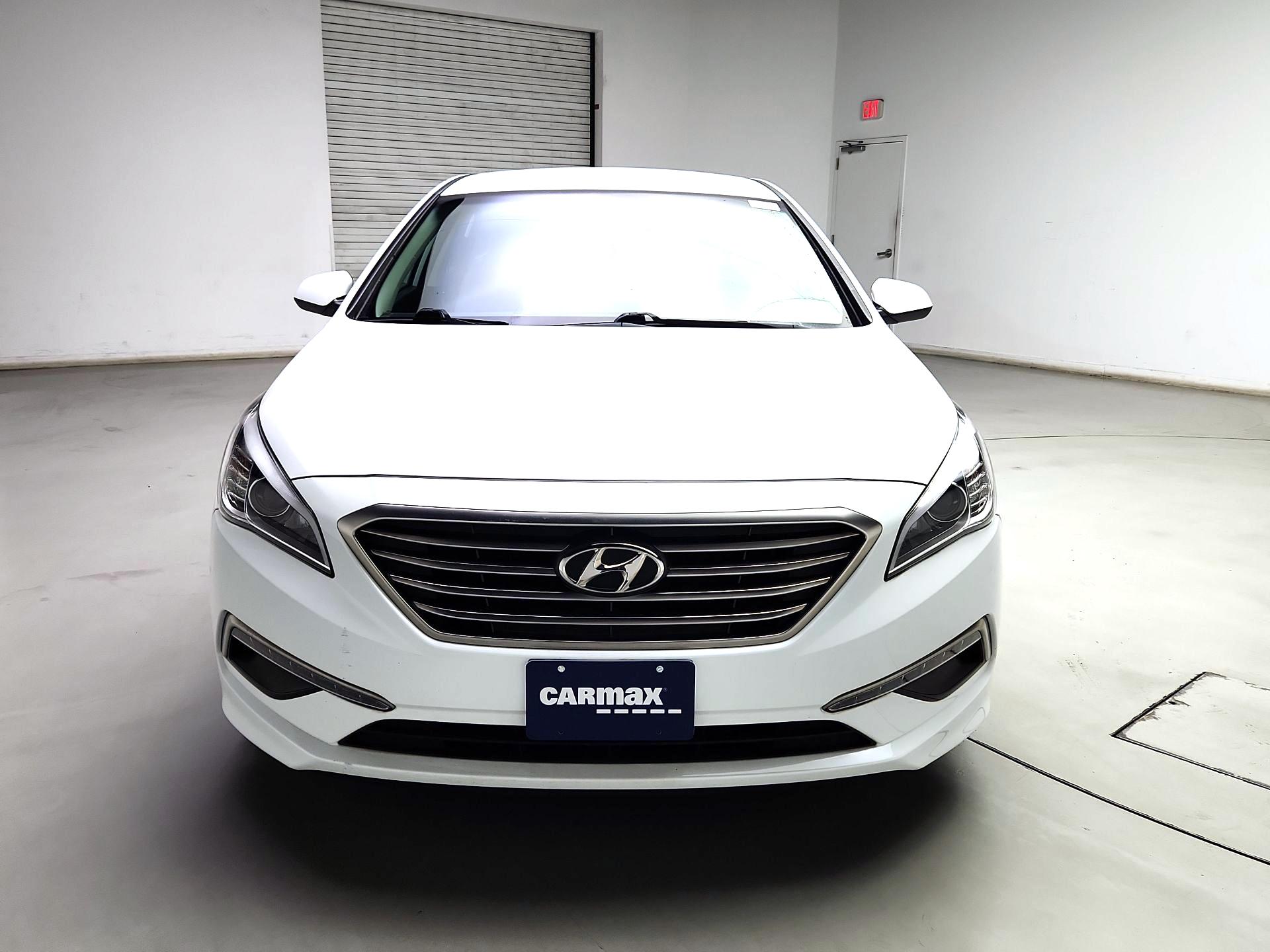 Thumbnail: 2015 Hyundai Sonata - 2