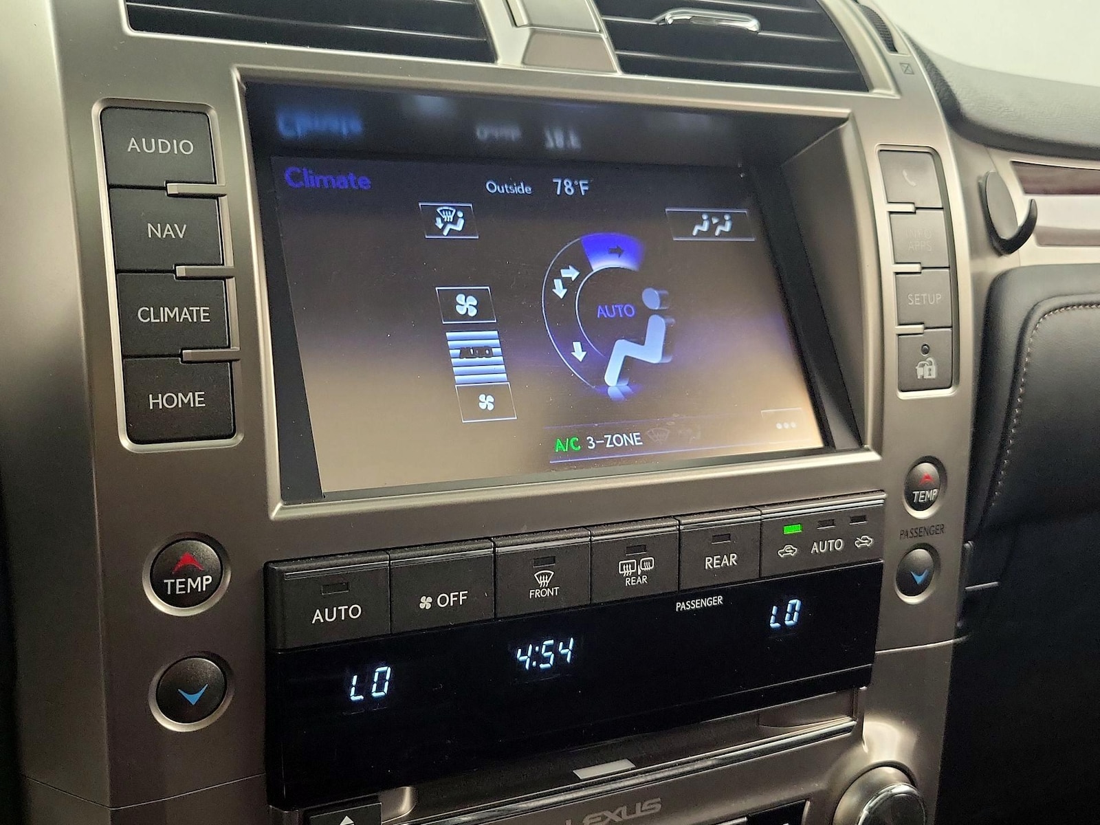 2015 Lexus GX Base - Photo 18