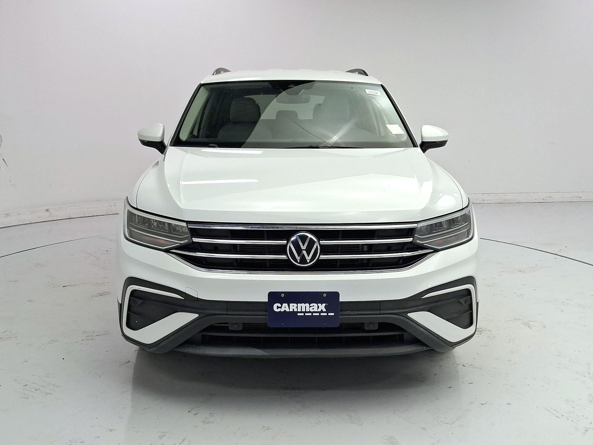 Thumbnail: 2023 Volkswagen Tiguan - 2