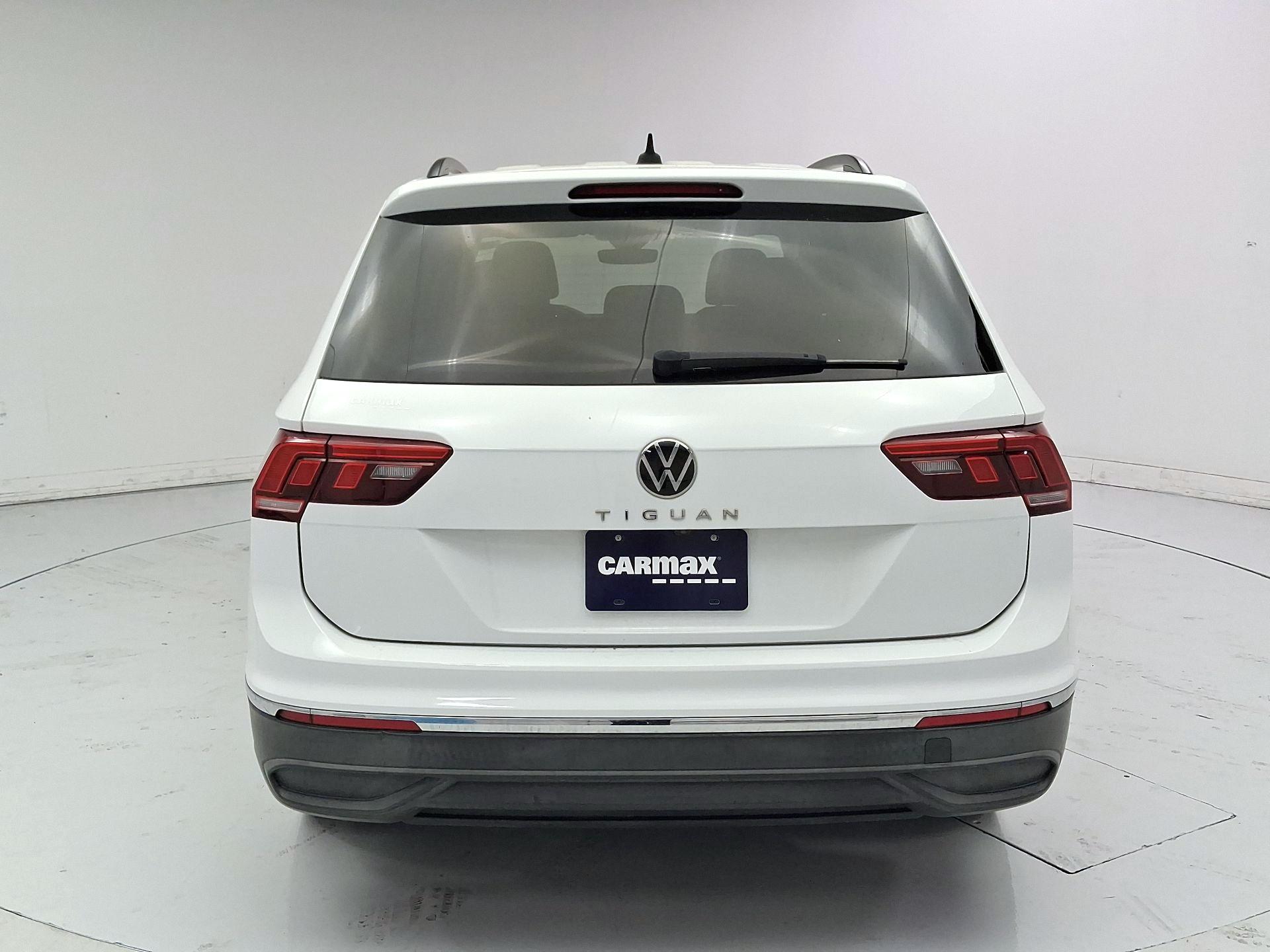 Thumbnail: 2023 Volkswagen Tiguan - 6