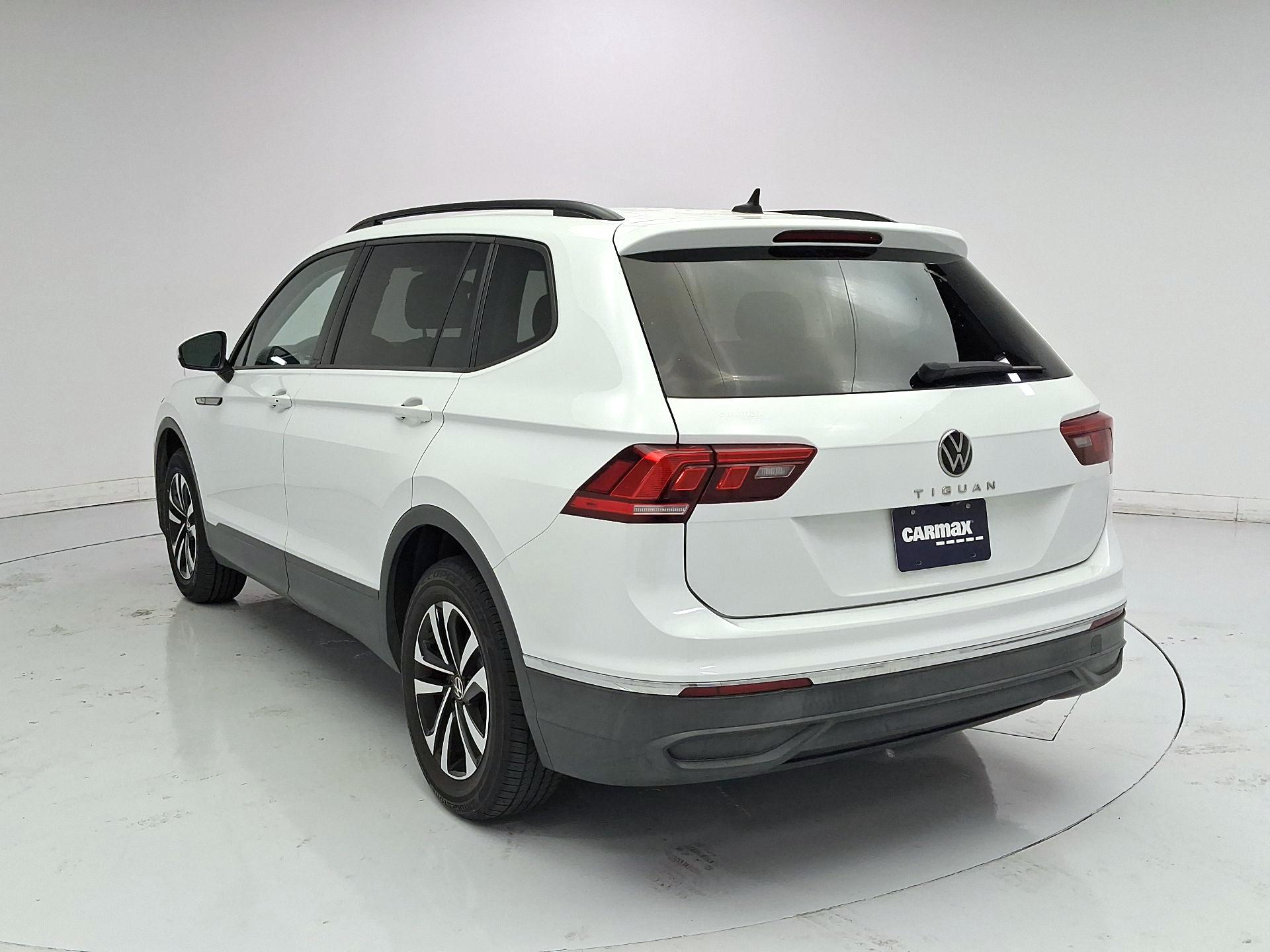 Thumbnail: 2023 Volkswagen Tiguan - 7