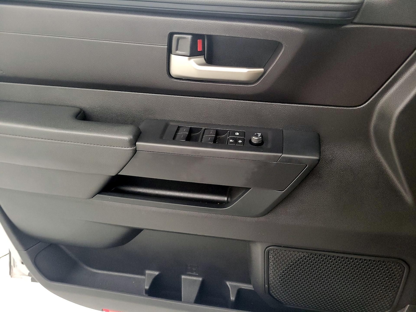 2024 Toyota Tundra SR5 - Photo 13