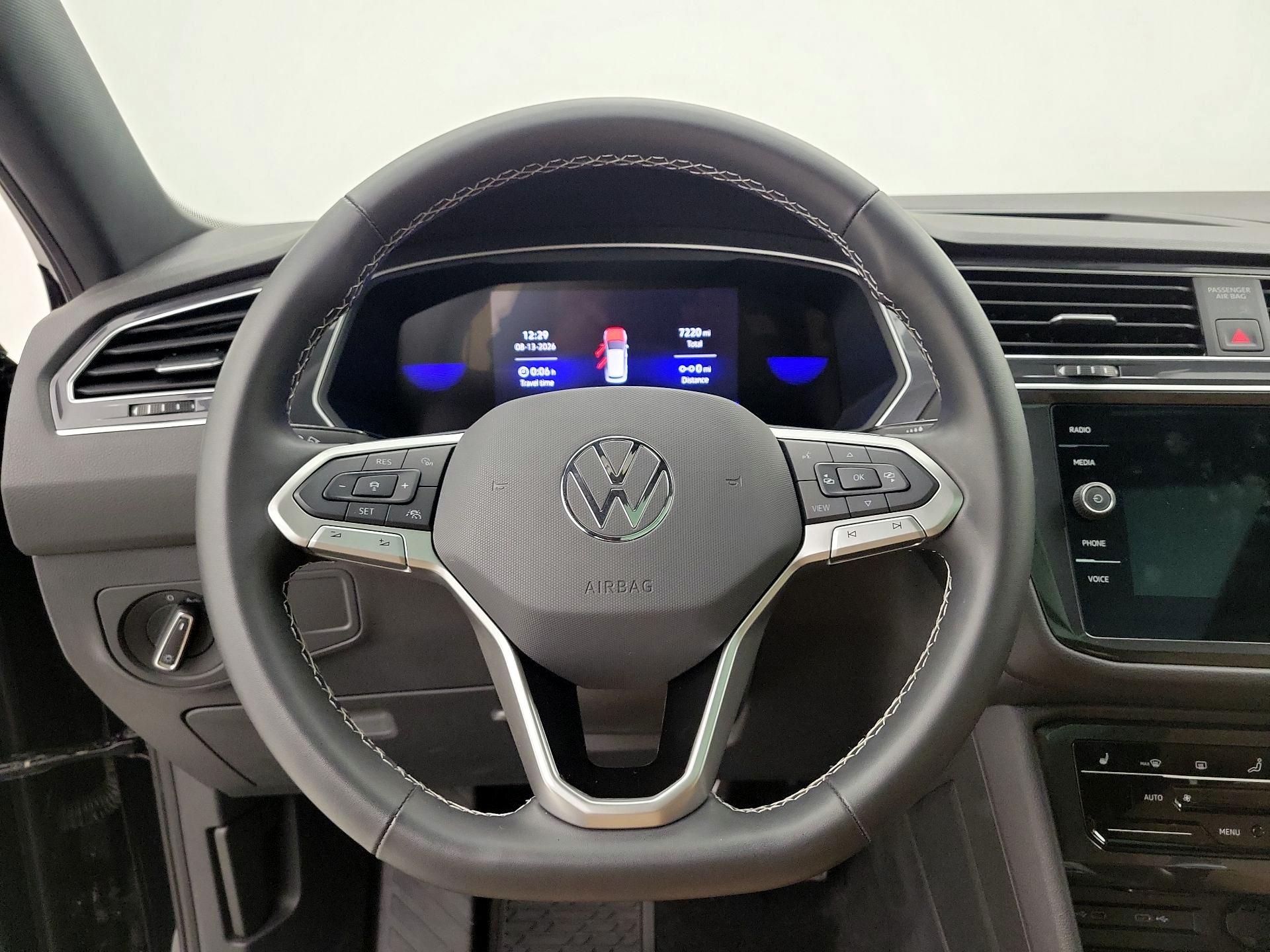 Thumbnail: 2024 Volkswagen Tiguan - 10