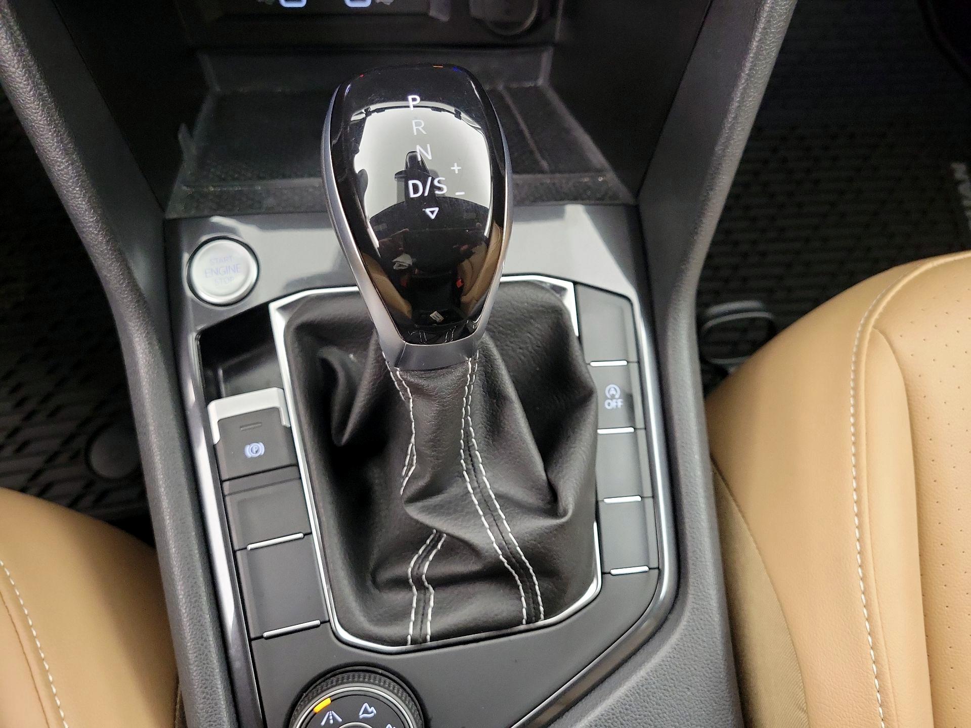 Thumbnail: 2024 Volkswagen Tiguan - 17
